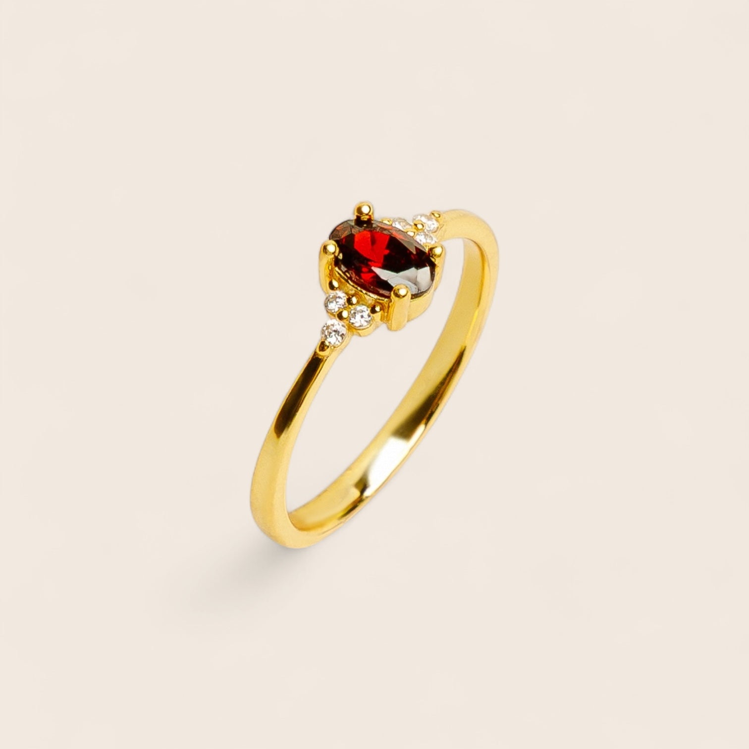 RUBY – Ring with wine-red zirconia, made of 925 silver 18K gold-plated