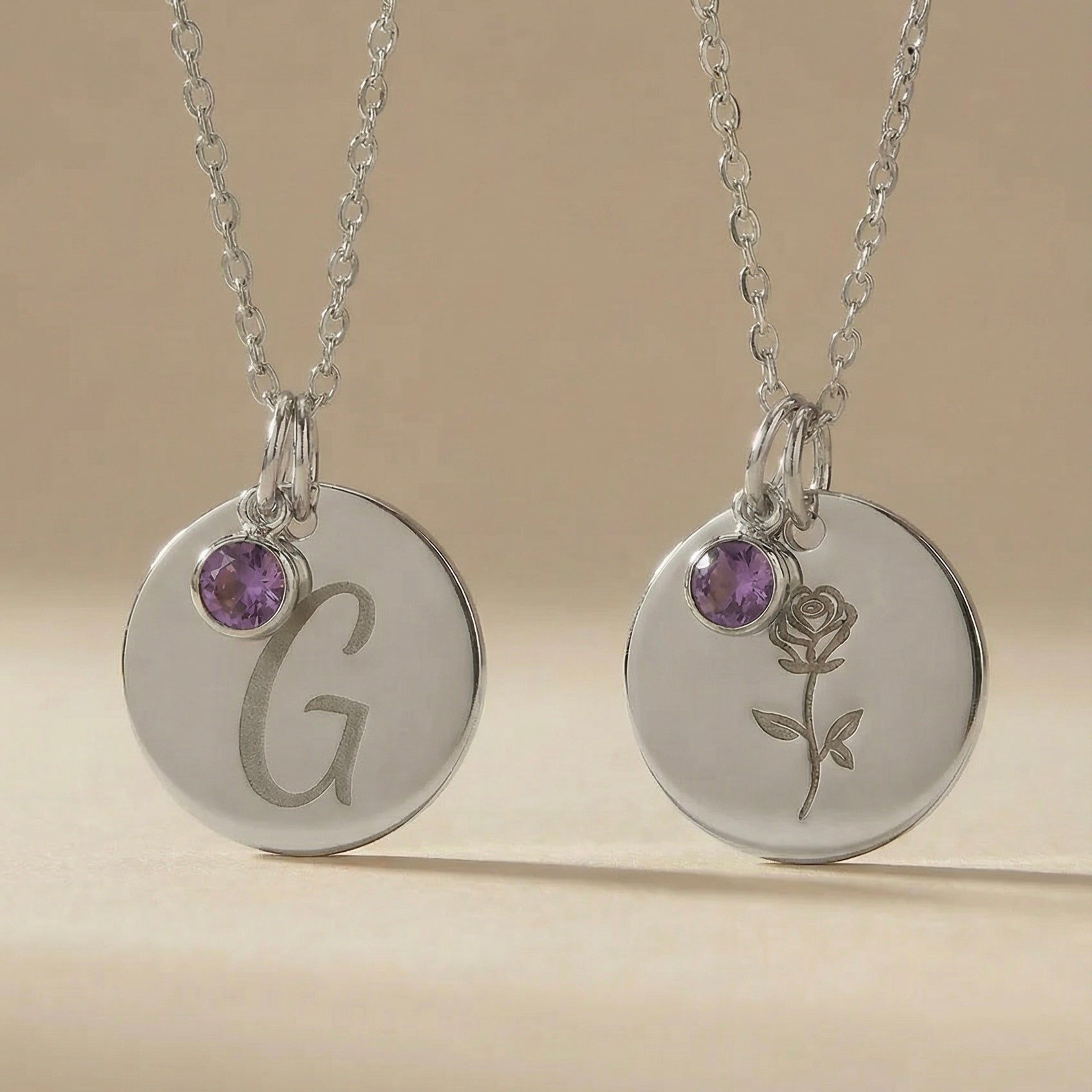 Personalisierte Geburtsblumen- und Geburtsstein-Halskette – beidseitig gravierbarer mit Initiale & Blumenmotiv - aus 925 Silber vergoldet - NINASIA
