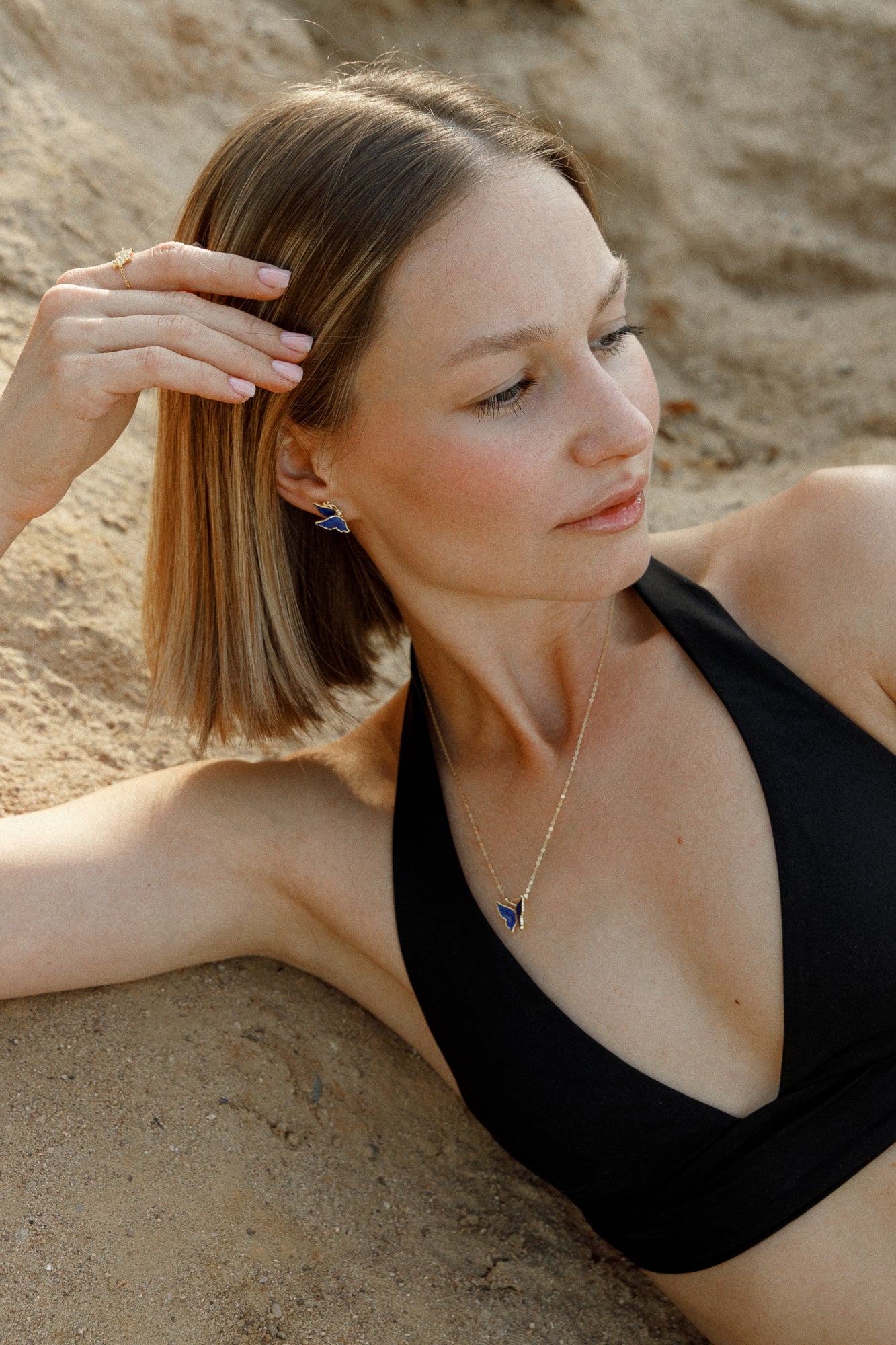 Blue Butterfly – Zierliche 3D-Schmetterlinge Ohrstecker - Ohrringe aus 925 Silber 14k vergoldet - NINASIA