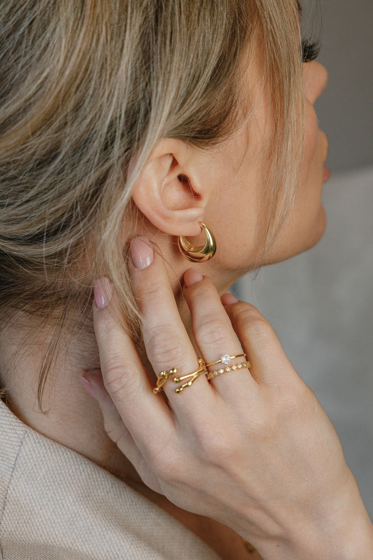 Boucle d'oreille épaisse monobloc – minimaliste, en argent 925, plaqué or