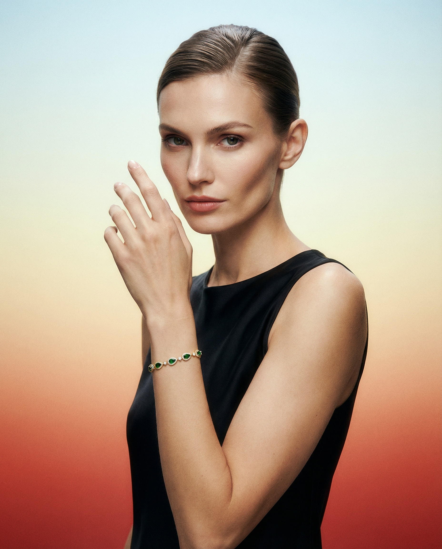 Emerald green diamond inlay cubic zirconia teardrop design bracelet, 925 silver, gold plated