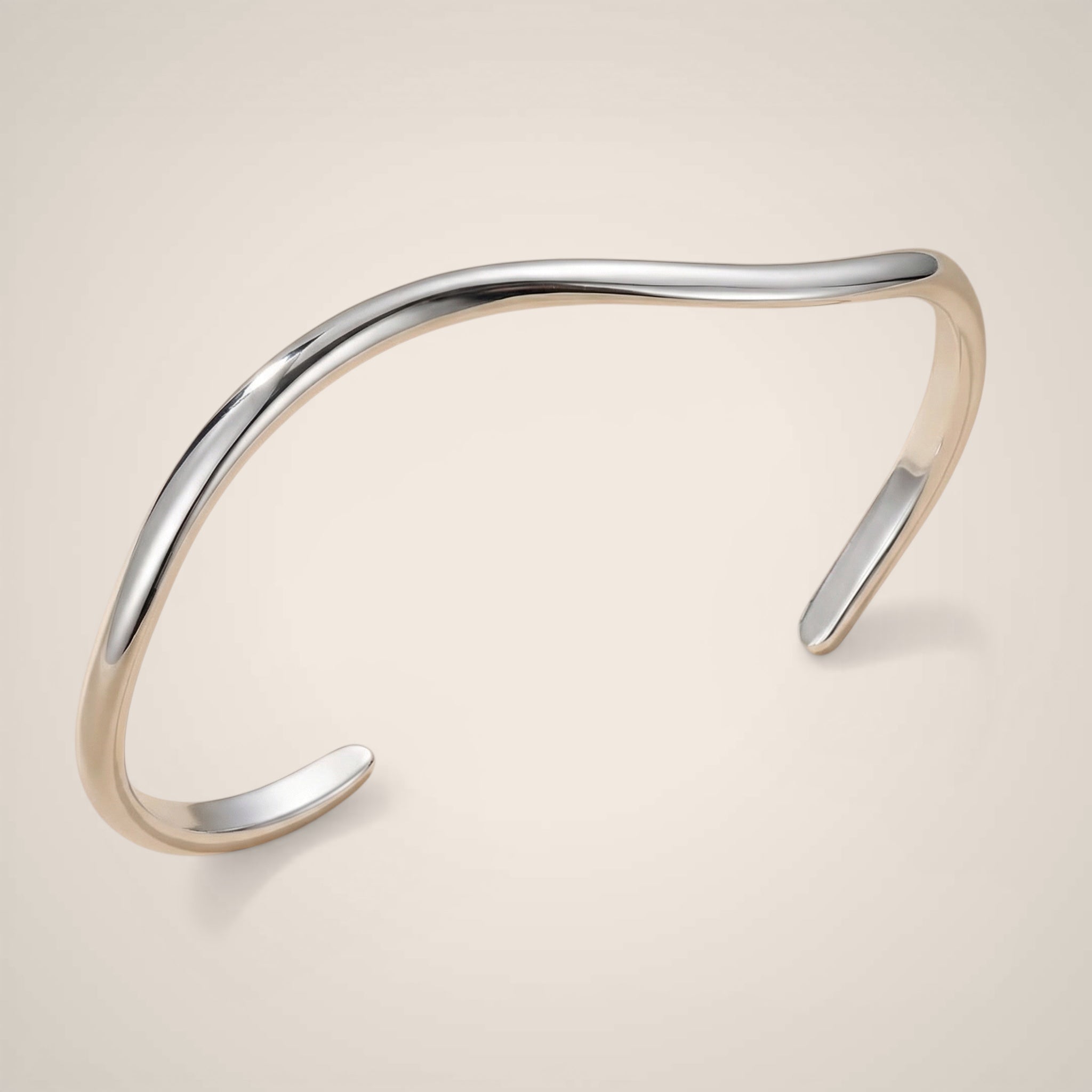 Sculptural Fluid Armspange - Substanziell aus 925 Silber - NINASIA