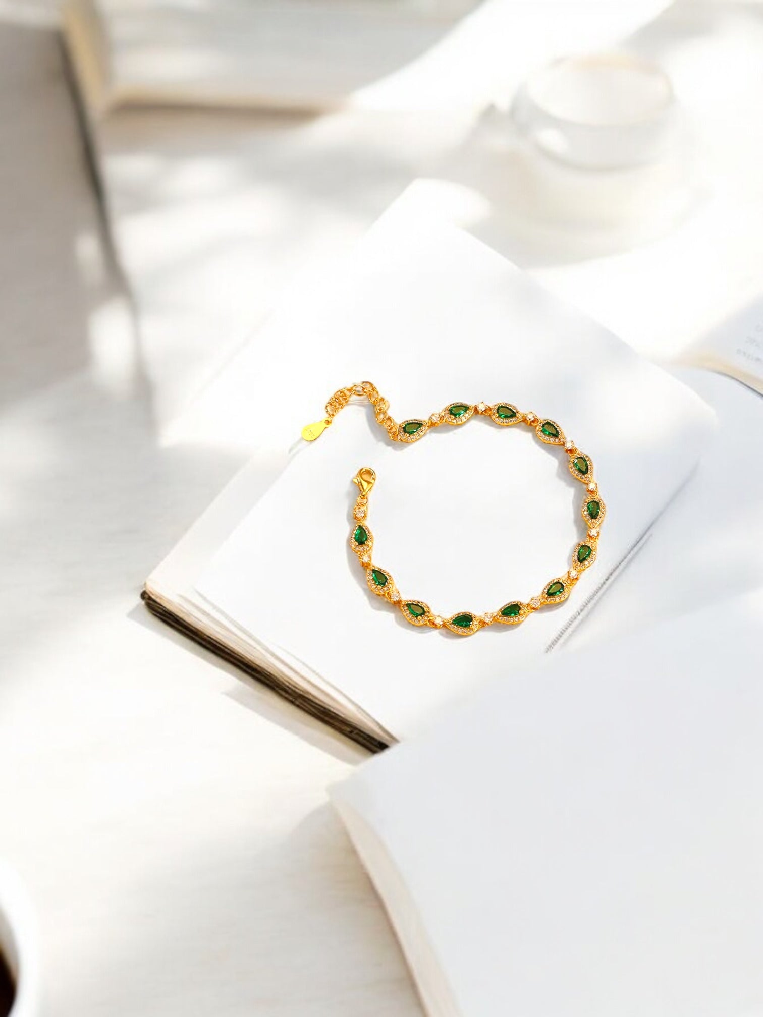 Emerald green diamond inlay drop design bracelet 925 silver gold plated
