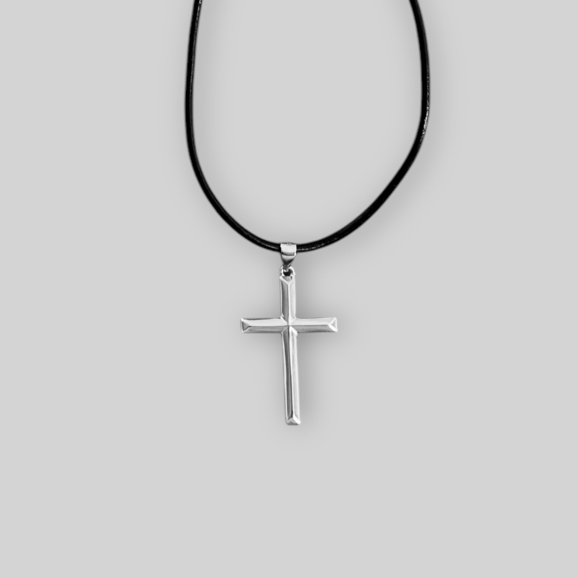Herren Leder-Halskette mit massivem Kreuzanhänger – 925 Silber, 18K vergoldet, Unisex
