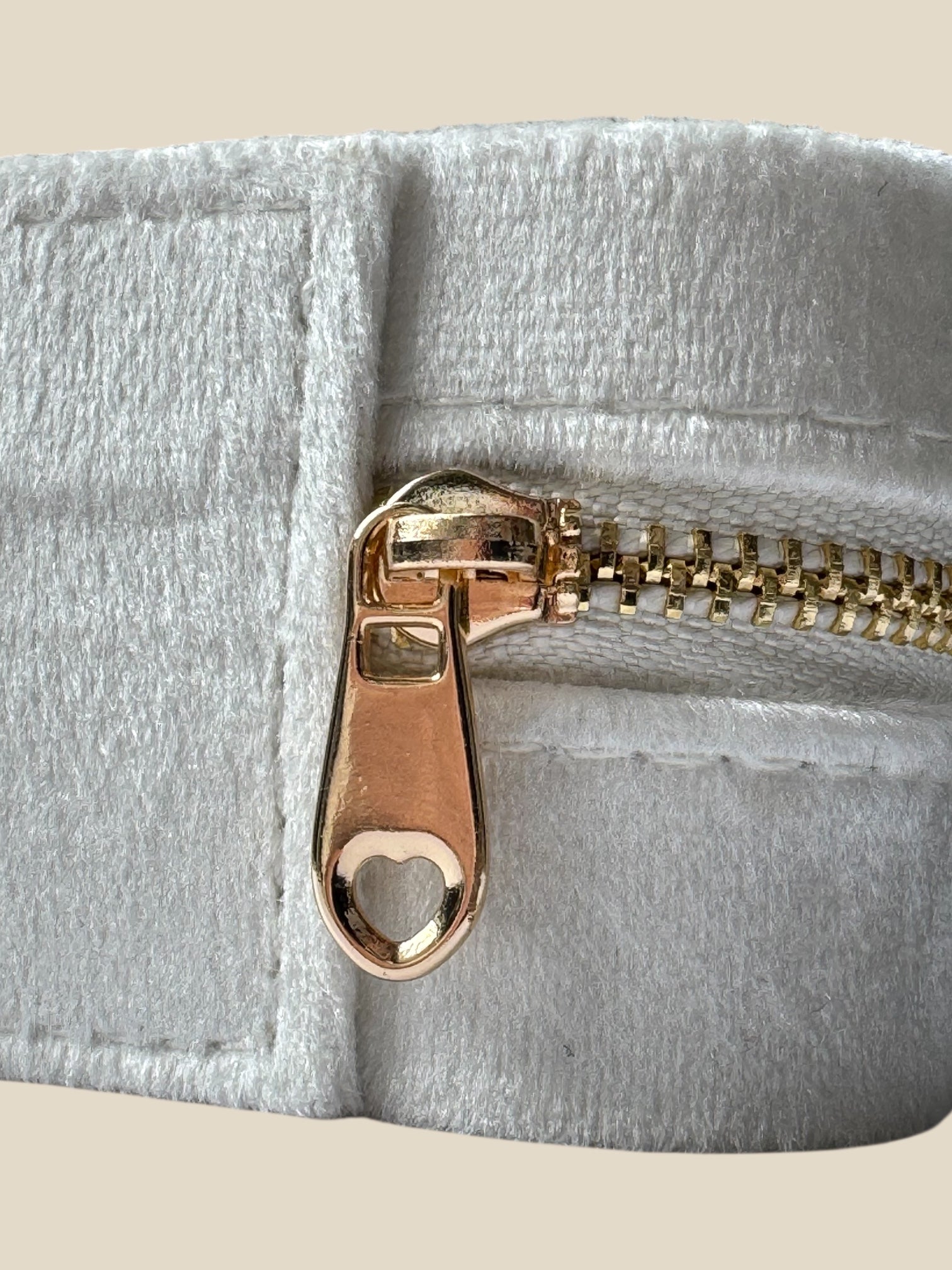 Schmucketui für Reisen Samt Medium Creme Beige