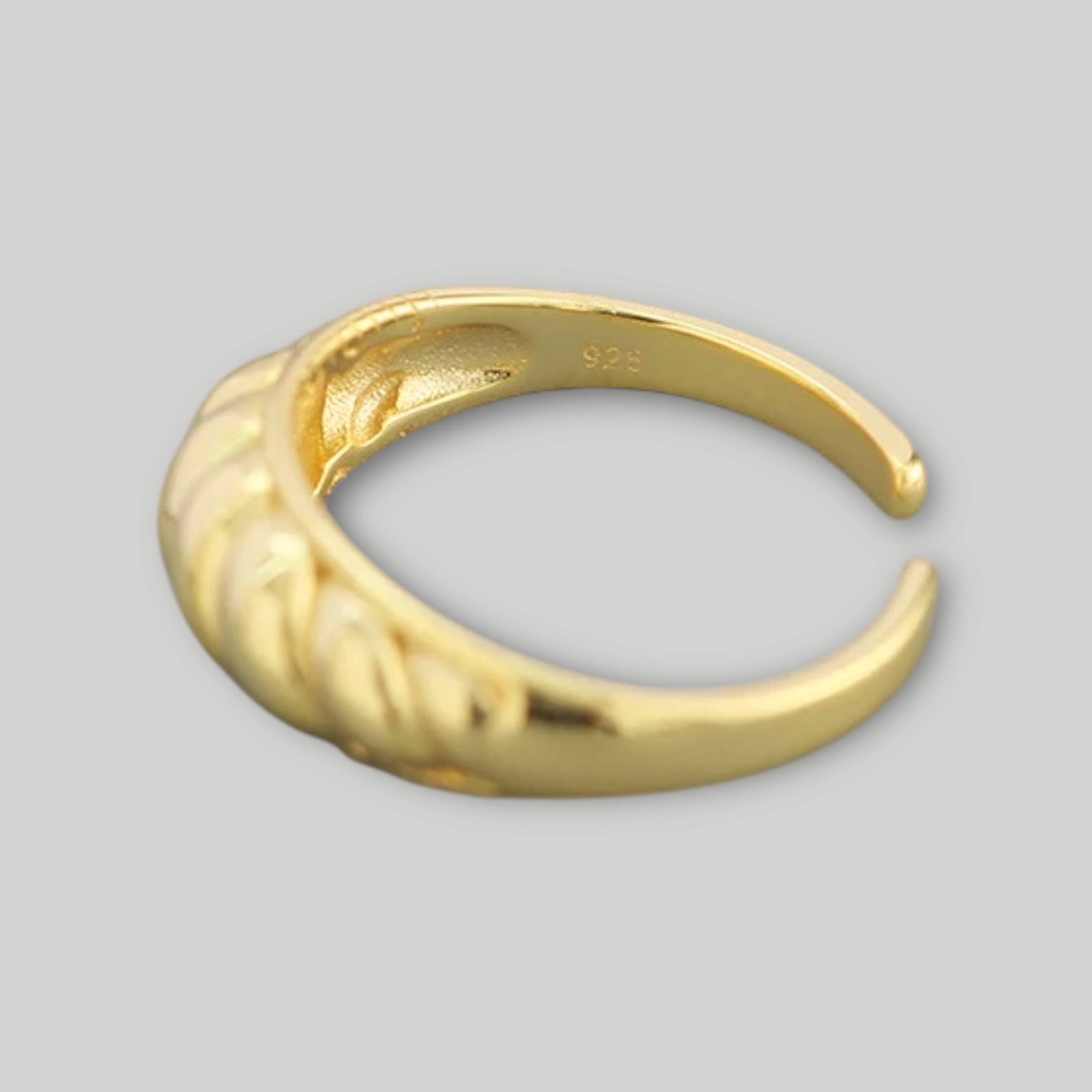 Croissant geometrischer Ring aus 925 Silber vergoldet