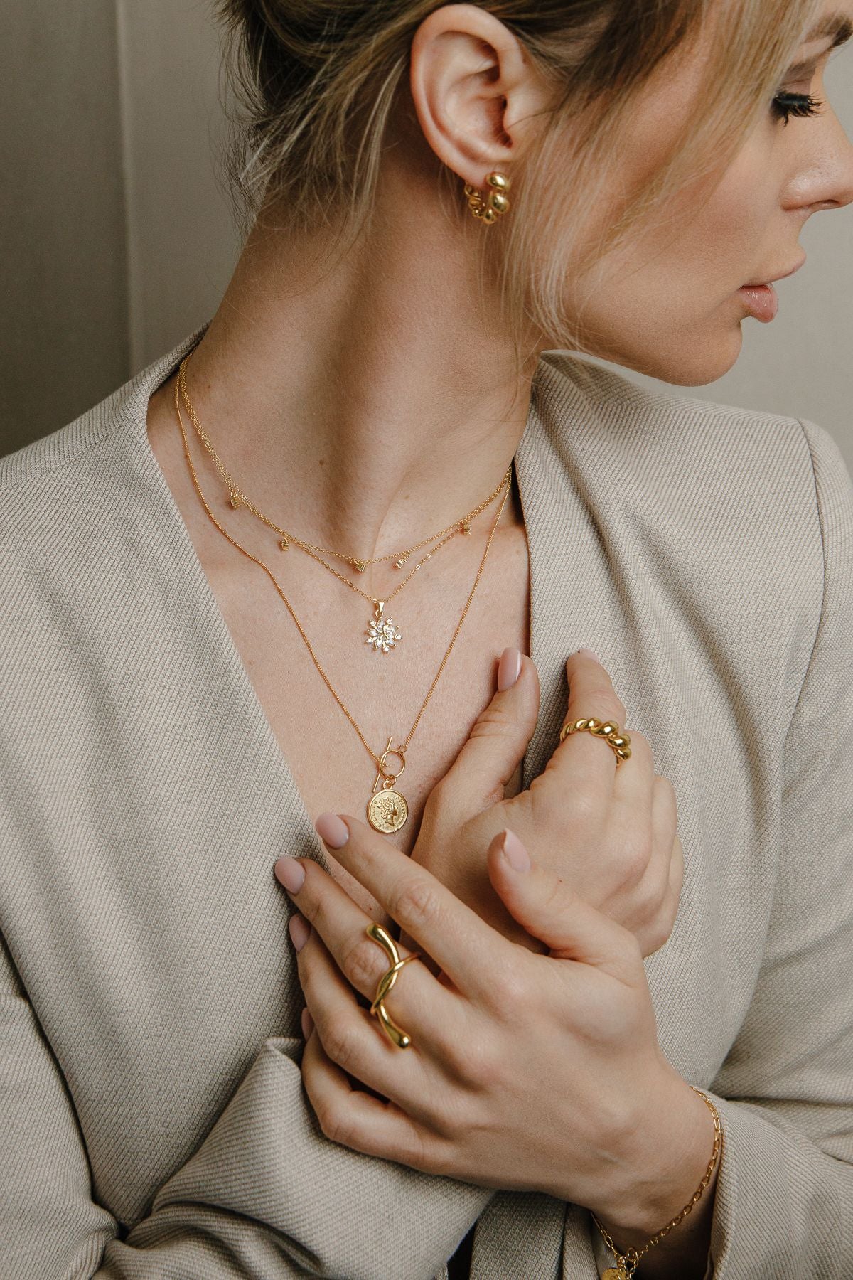 Elegant 5 zirconia necklace made of 925 silver 18K gold-plated