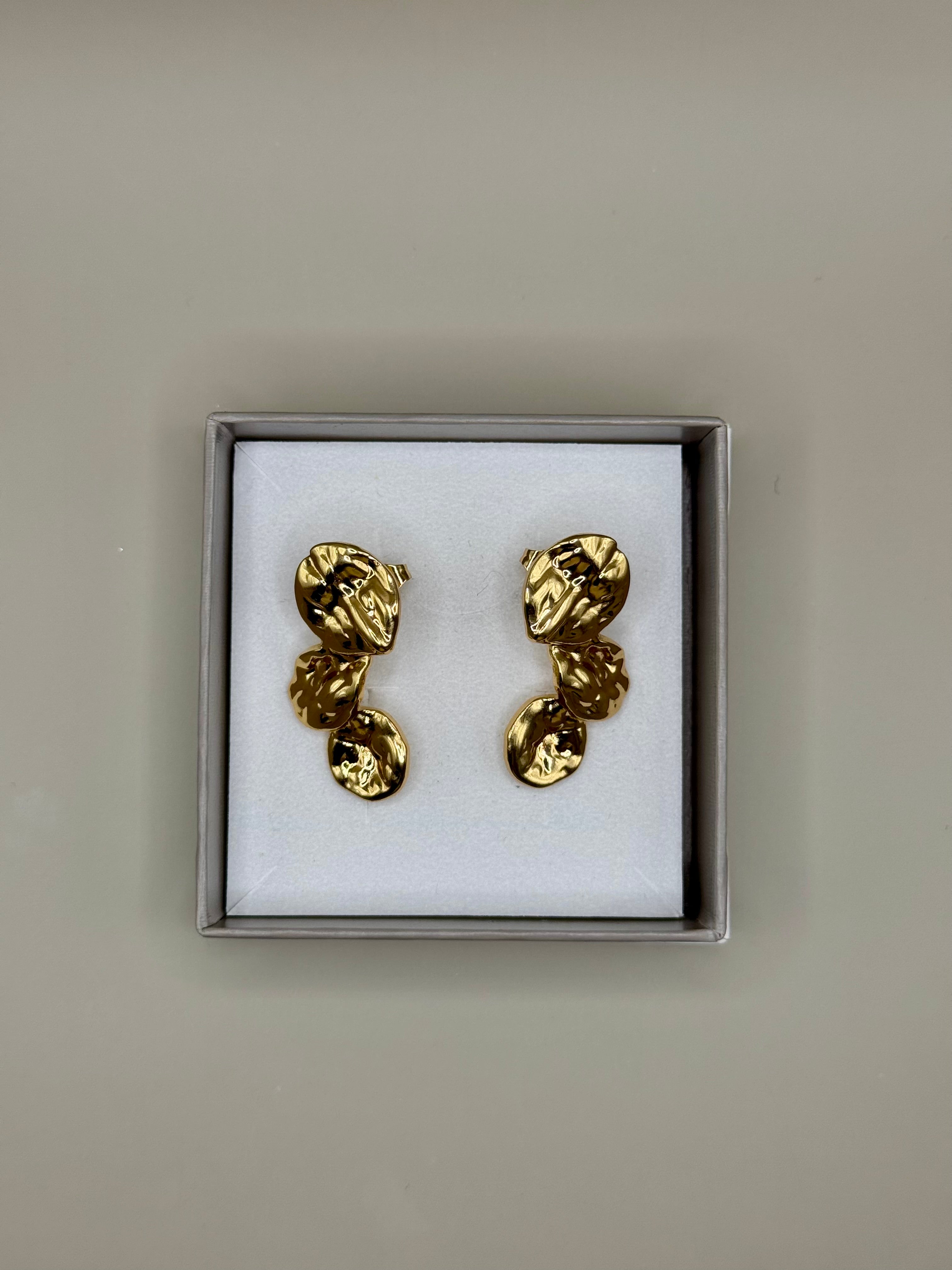 Asymmetrical Textured Leaves Chandelier Stud Earrings – 18K Gold Plated Stainless Steel