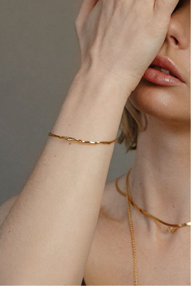 Minimalist structured adjustable drop design bangles made of 925 silver 18K gold plated