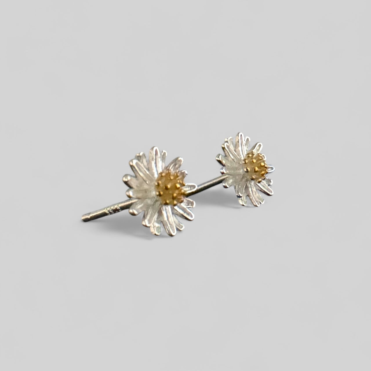 Weiße Chrysanthemen Ohrstecker Blumen Ohrringe 925 Silber