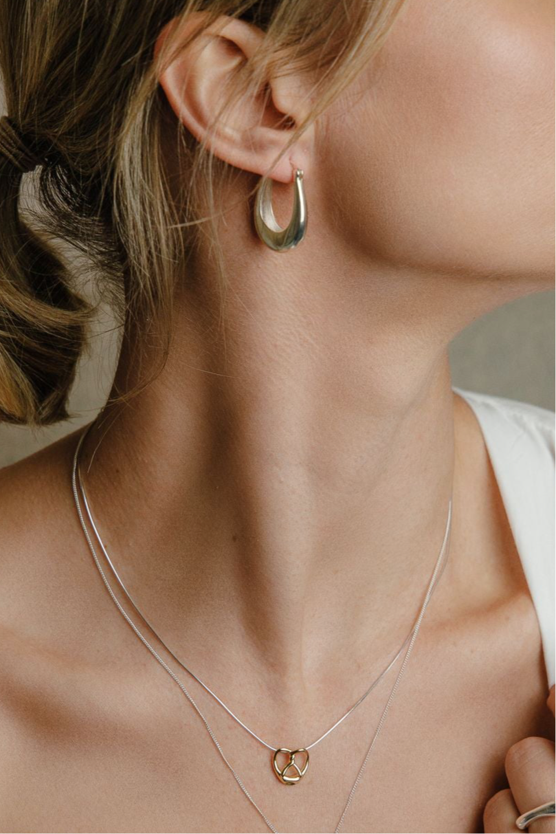 Bretzel Deutsche Bicolor Halskette aus 925 Silber und Silber 18K vergoldet - NINASIA