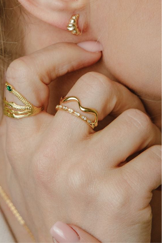 Minimalist swirl ring – wave ring adjustable in size made of 925 silver 18K gold-plated