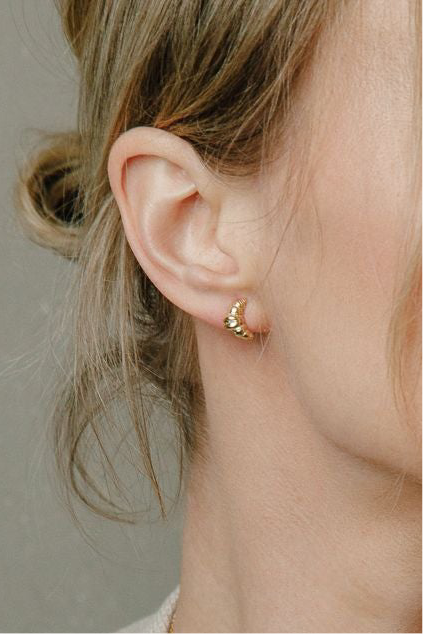 Mini Croissant stud earrings made of 925 silver 18K gold plated