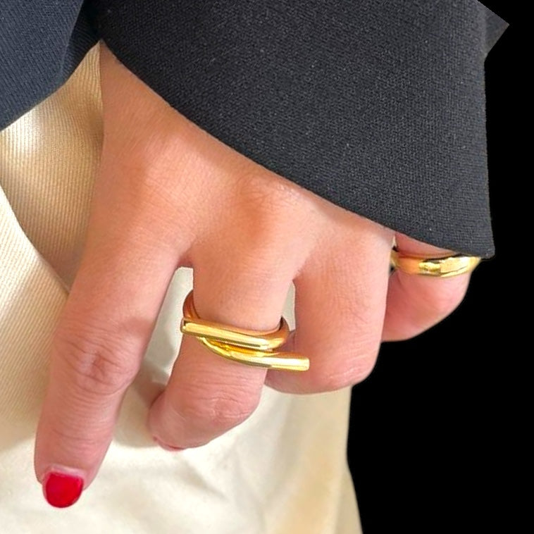 Designer Umarmungsring aus 925 Silber vergoldet
