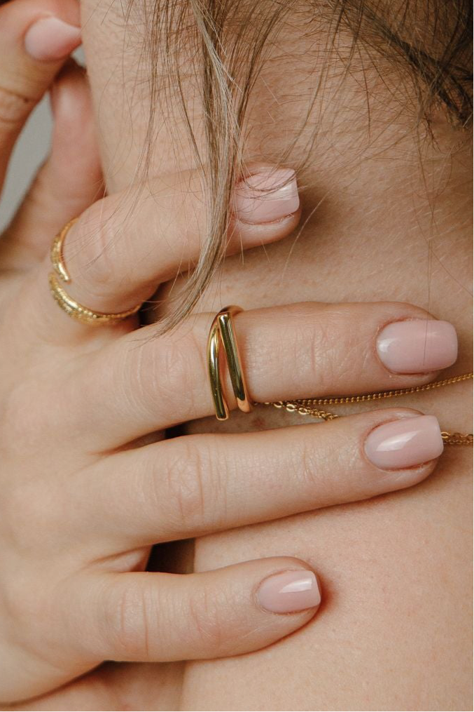 Designer Umarmungsring aus 925 Silber vergoldet