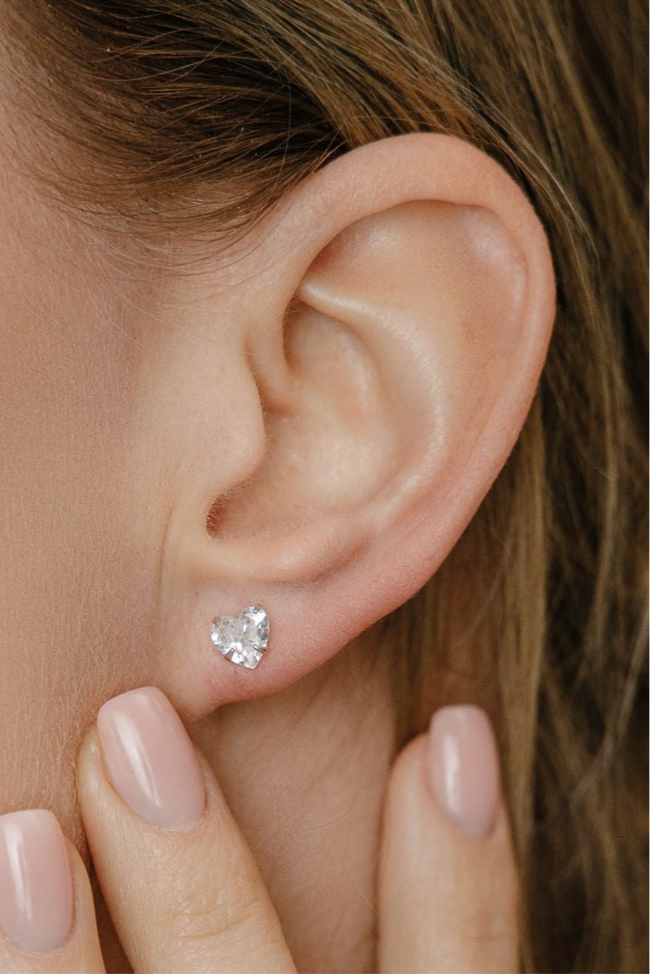 Mini-Herz-Ohrstecker mit 5mm Zirkonia aus 925er Silber - NINASIA
