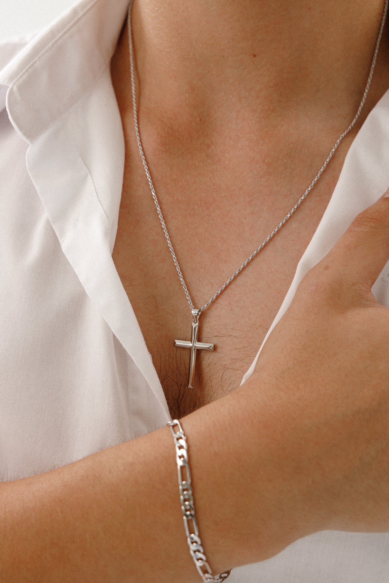 Herren Halskette massive Kreuzkette mit Diamantschliff – 925 Silber 18K vergoldet, Unisex - NINASIA