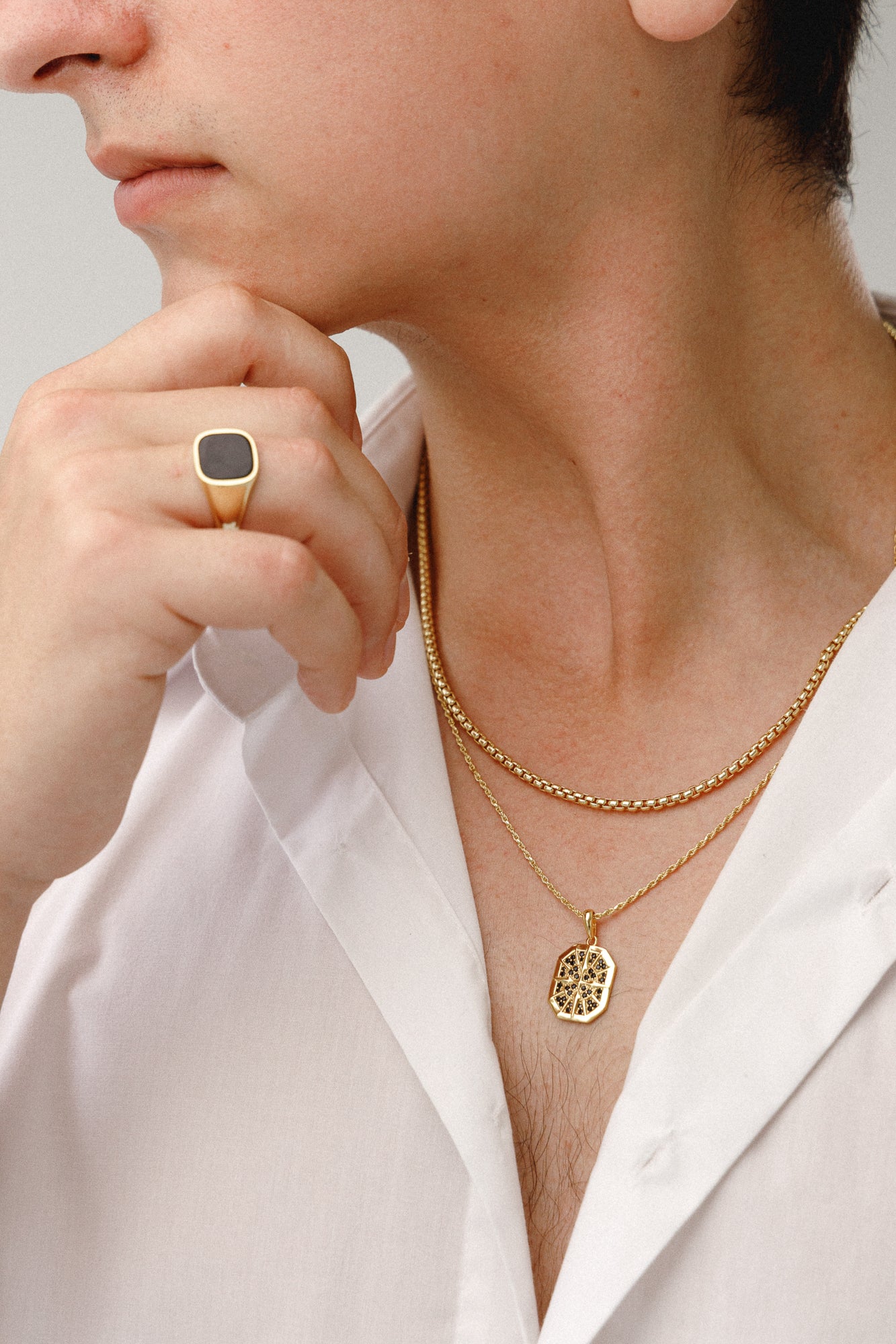 Herren Stern-Halskette mit Zirkonia und schwarzen Steinen – 925 Silber, 18K vergoldet, Unisex