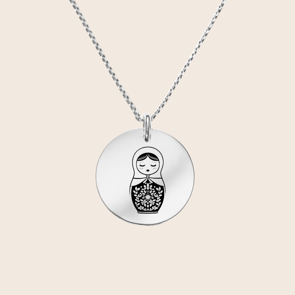 Heimat Schmuck – Matroschka Anhänger Gravur – Ein Symbol der Verbundenheit mit Russland – Aus 925 Silber und 18K Vergoldet