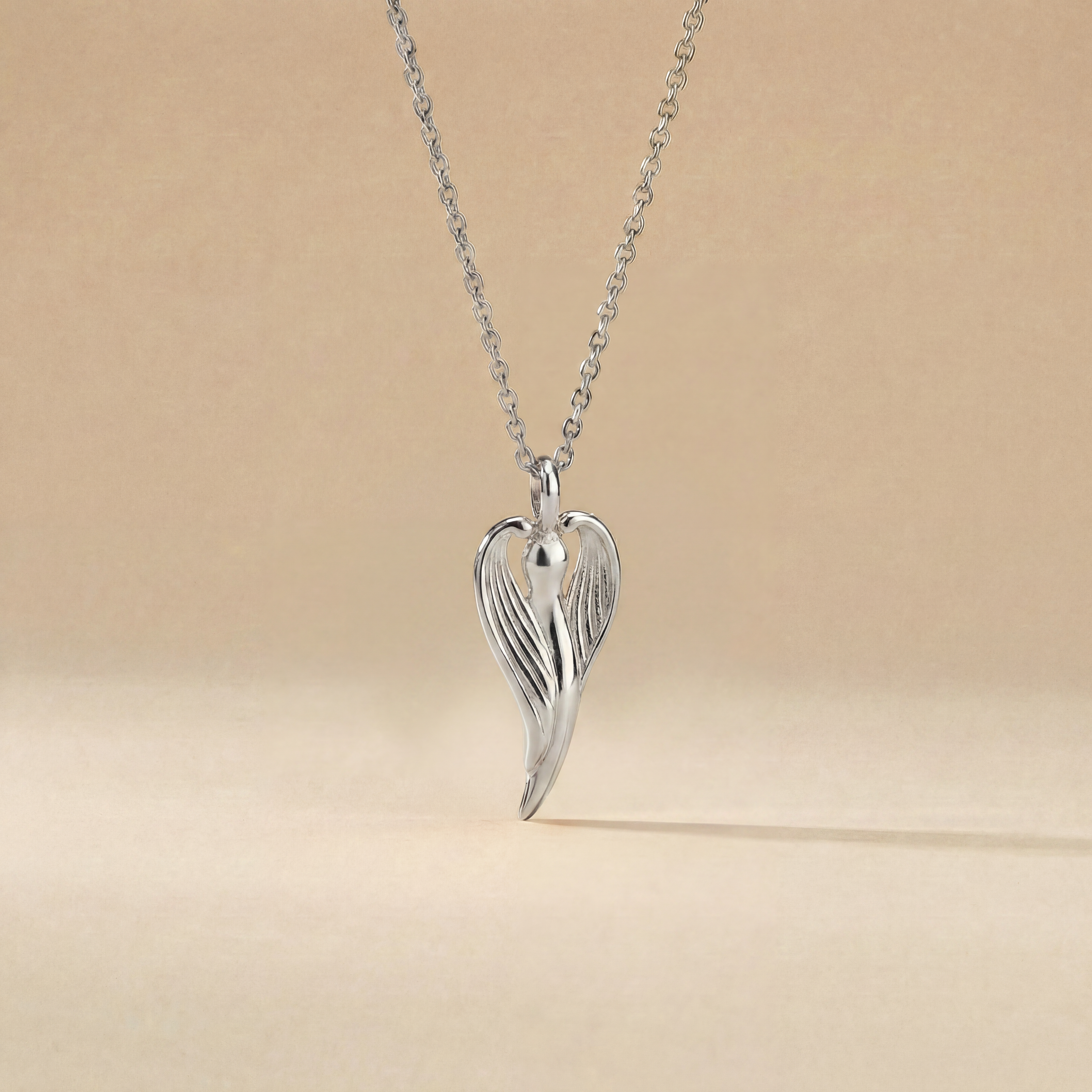 Schutzengel Anhänger Halskette - aus 925 Silber 10 Mikron vergoldet - Schutz und Glücksbringer - NINASIA