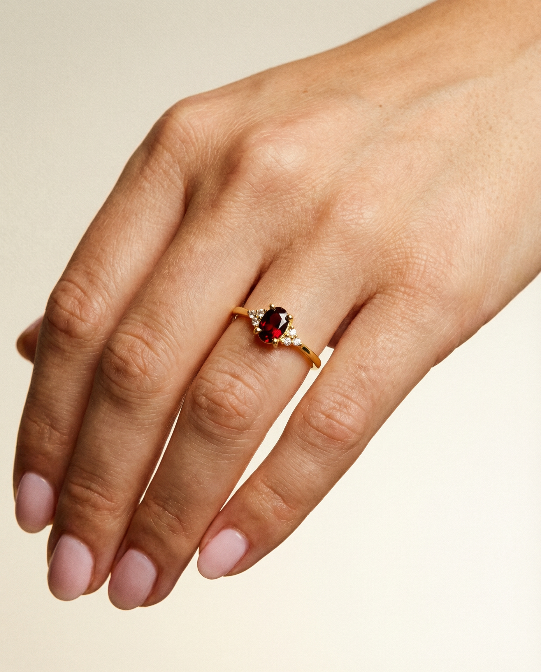 RUBY – Ring mit weinrotem Zirkonia, aus 925 Silber 18K vergoldet