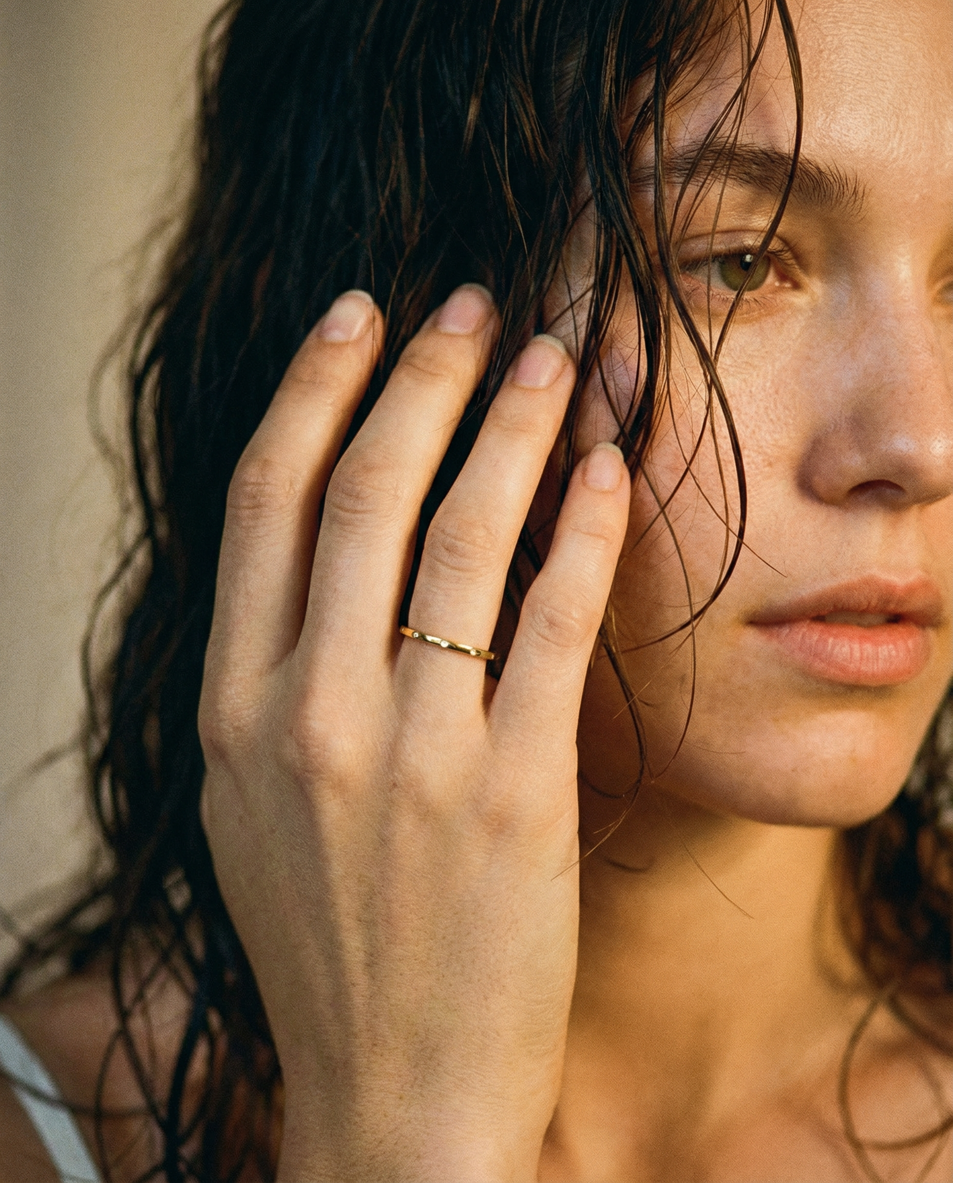 ENDLESS MINIMALIST – Layering Ring mit endlosen runden Zirkonias, aus 925 18K vergoldet