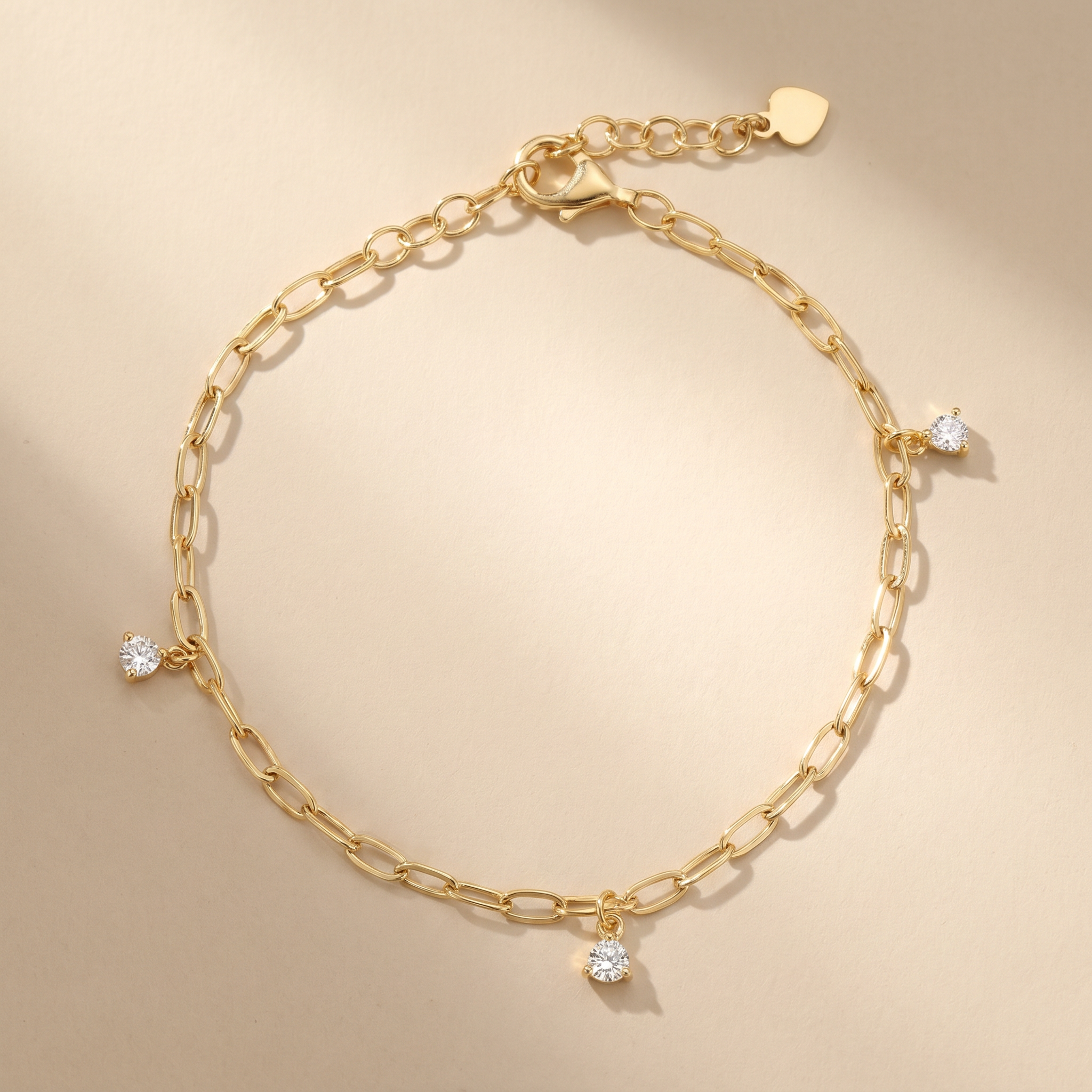 Armkette mit Zirkonia Charms Armband – aus 925 Silber vergoldet