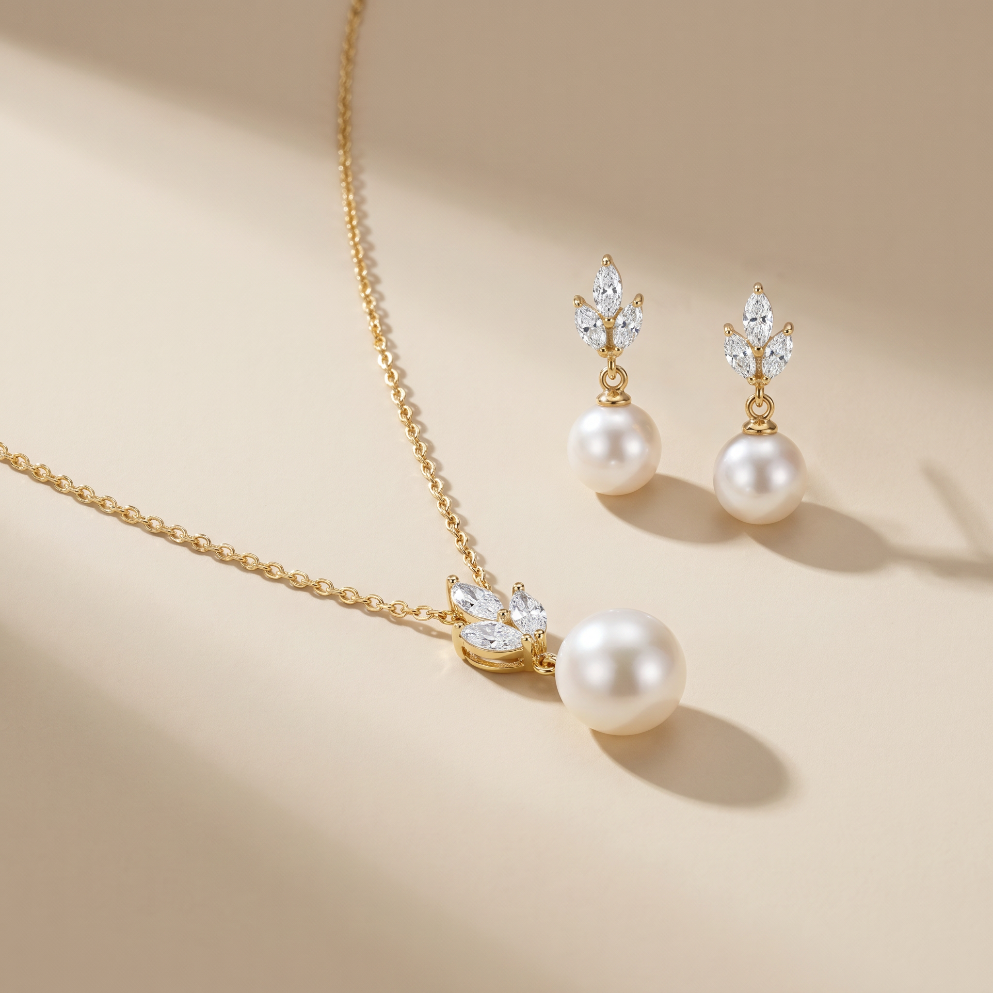 Princess Perlen Set mit Zirkonia – Collier und Ohrstecker – 925 Silber vergoldet