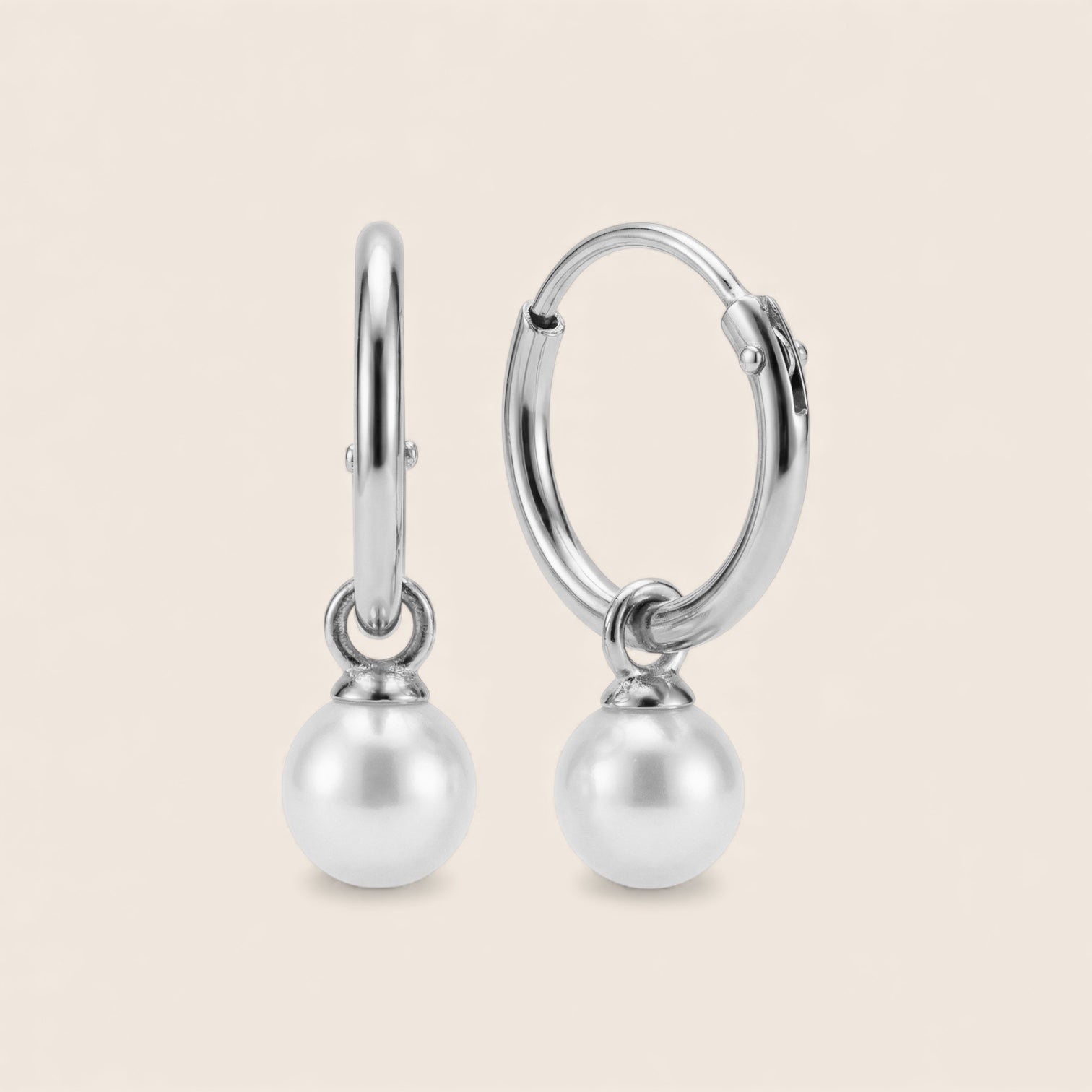 Mini Runde Creolen mit Perlen - Ohrringe aus 925er Sterling Silber 14K vergoldet - NINASIA