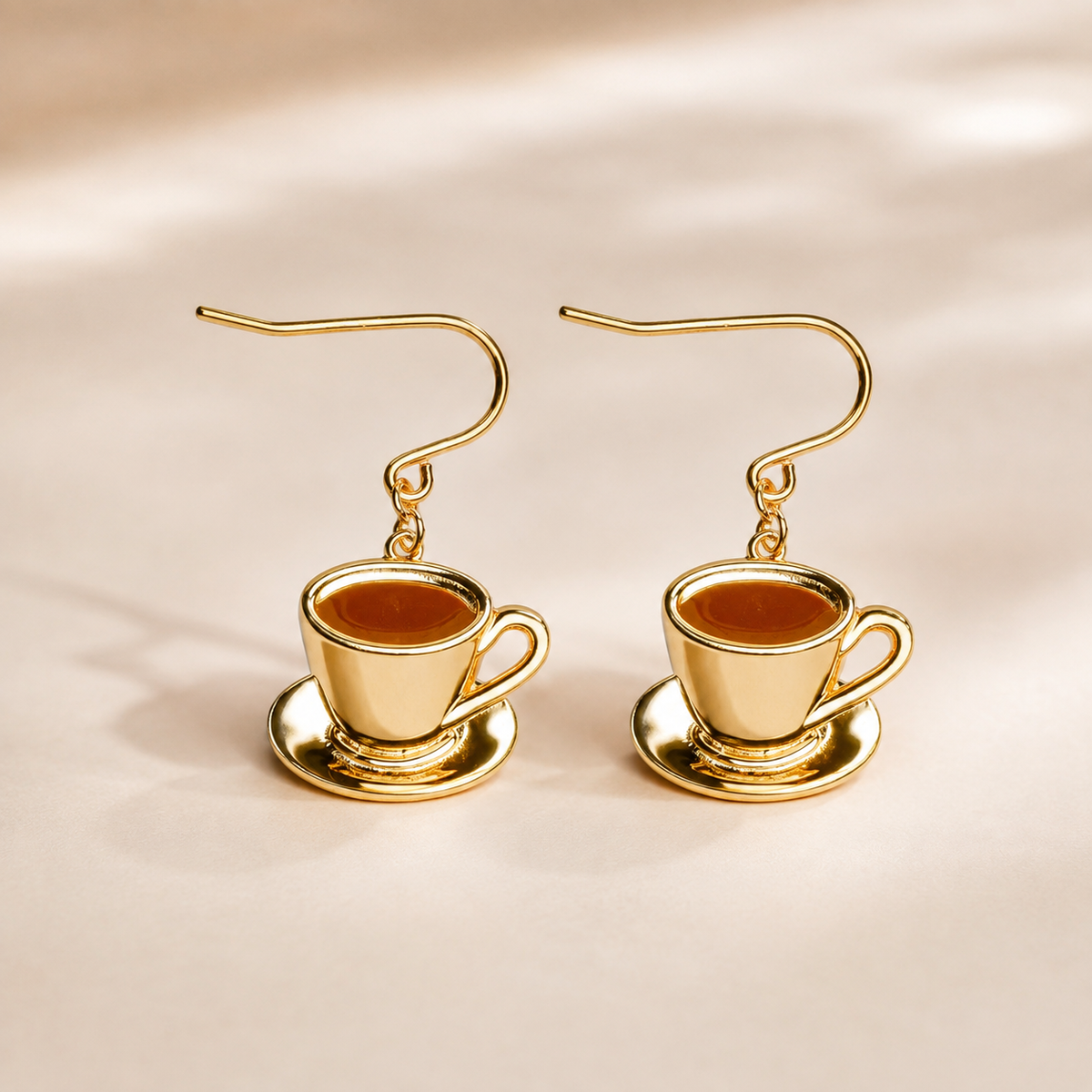 Golden Brew Coffee lover Ohrhänger - Ohrringe mit Kaffeetasse Design - Aus 925 Silber 18k vergoldet