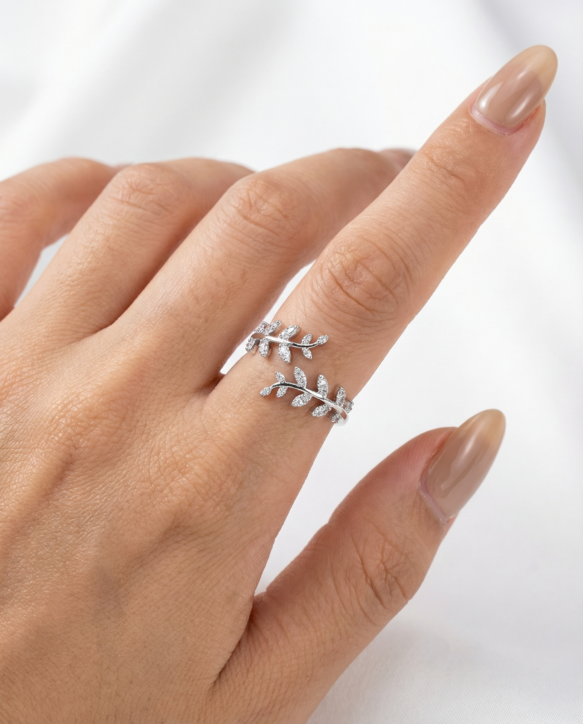 Delicate olive leaf ring - symbol of peace and unity - made of 925 silver