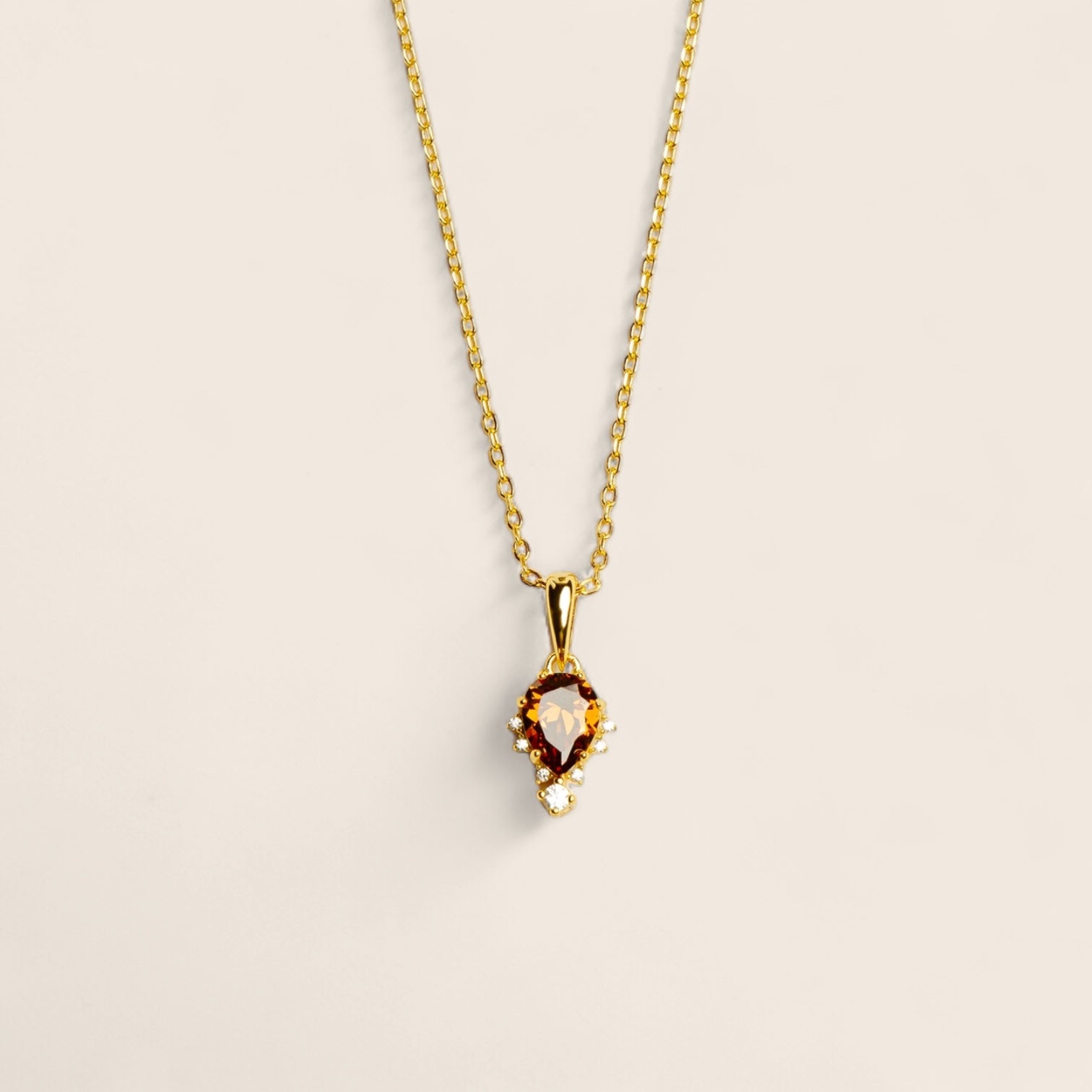 DARK ESPRESSO – Necklace in drop design, made of 925 silver 18K gold-plated