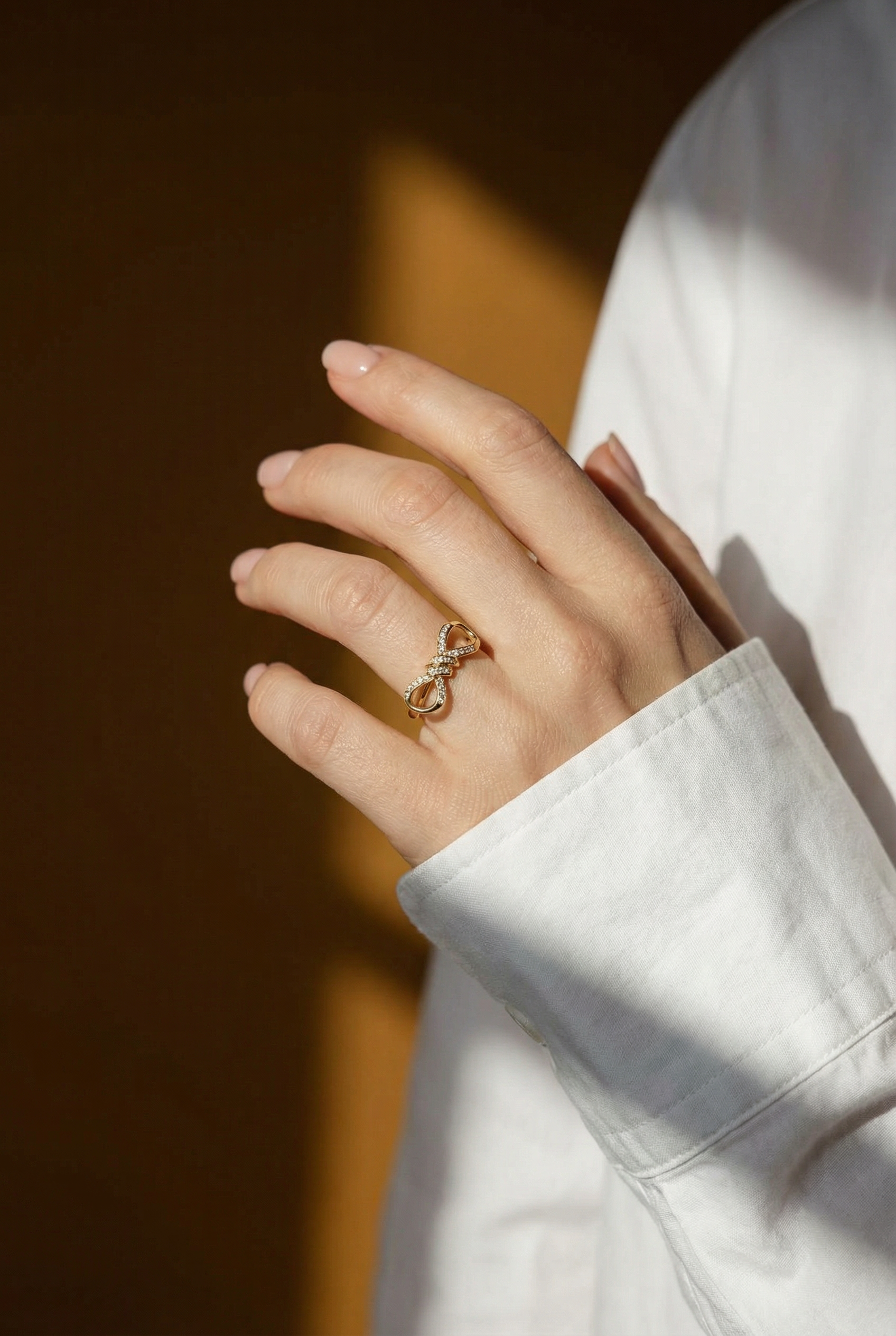 Schleife mit Zirkonias Ring Größenverstellbar aus 925 Silber vergoldet - NINASIA