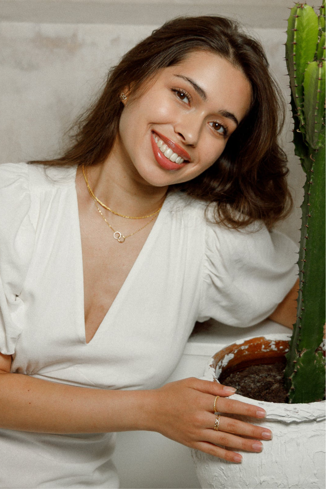 LOVE PROMISE – circular infinity necklace with sparkling zirconias, made of 925 silver 18K gold-plated