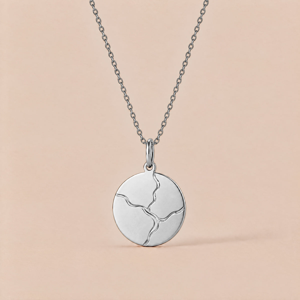 Kintsugi – Schön trotz aller Narben | Runder Anhänger mit oder ohne Halskette | Edelstahl mit hochwertiger IPG-Vergoldung