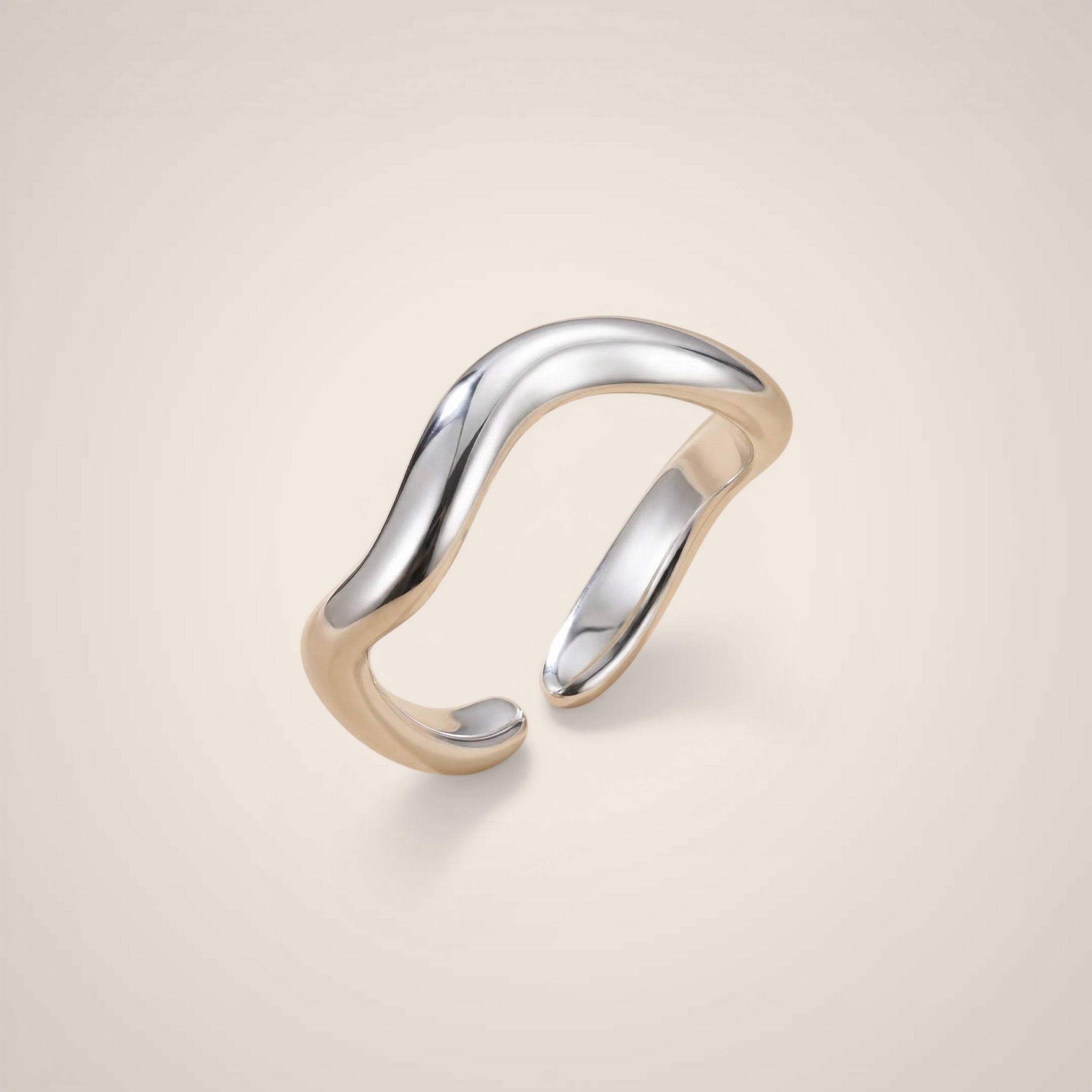 Sculptural Fluid Ring - Substanziell aus 925 Silber - NINASIA