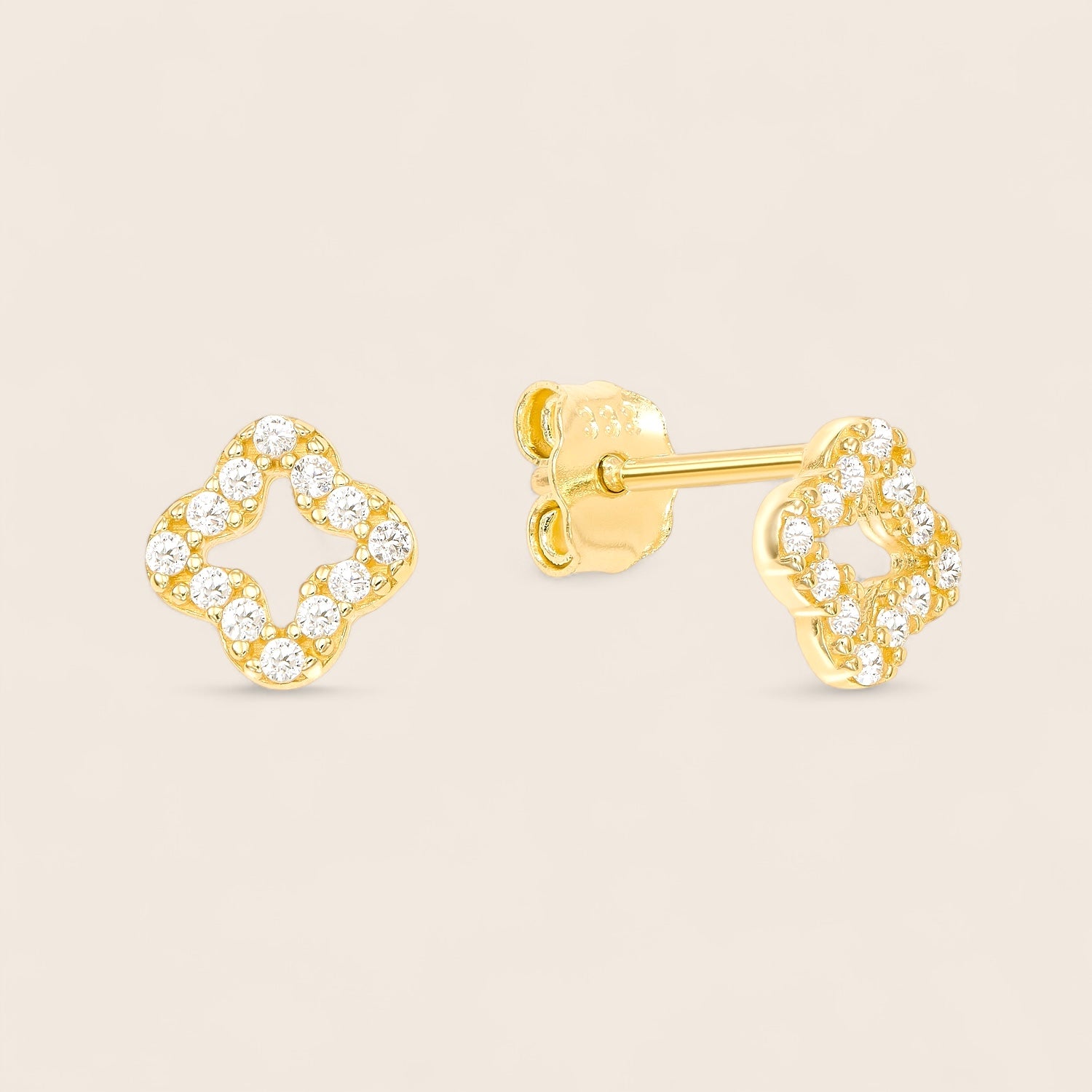 333 gold lucky clover earrings with 24 sparkling zirconia