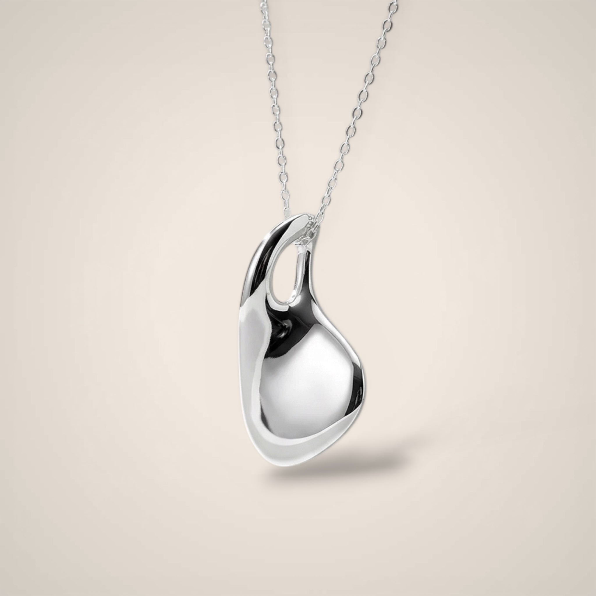 Sculptural Fluid Halskette - Substanziell aus 925 Silber - NINASIA