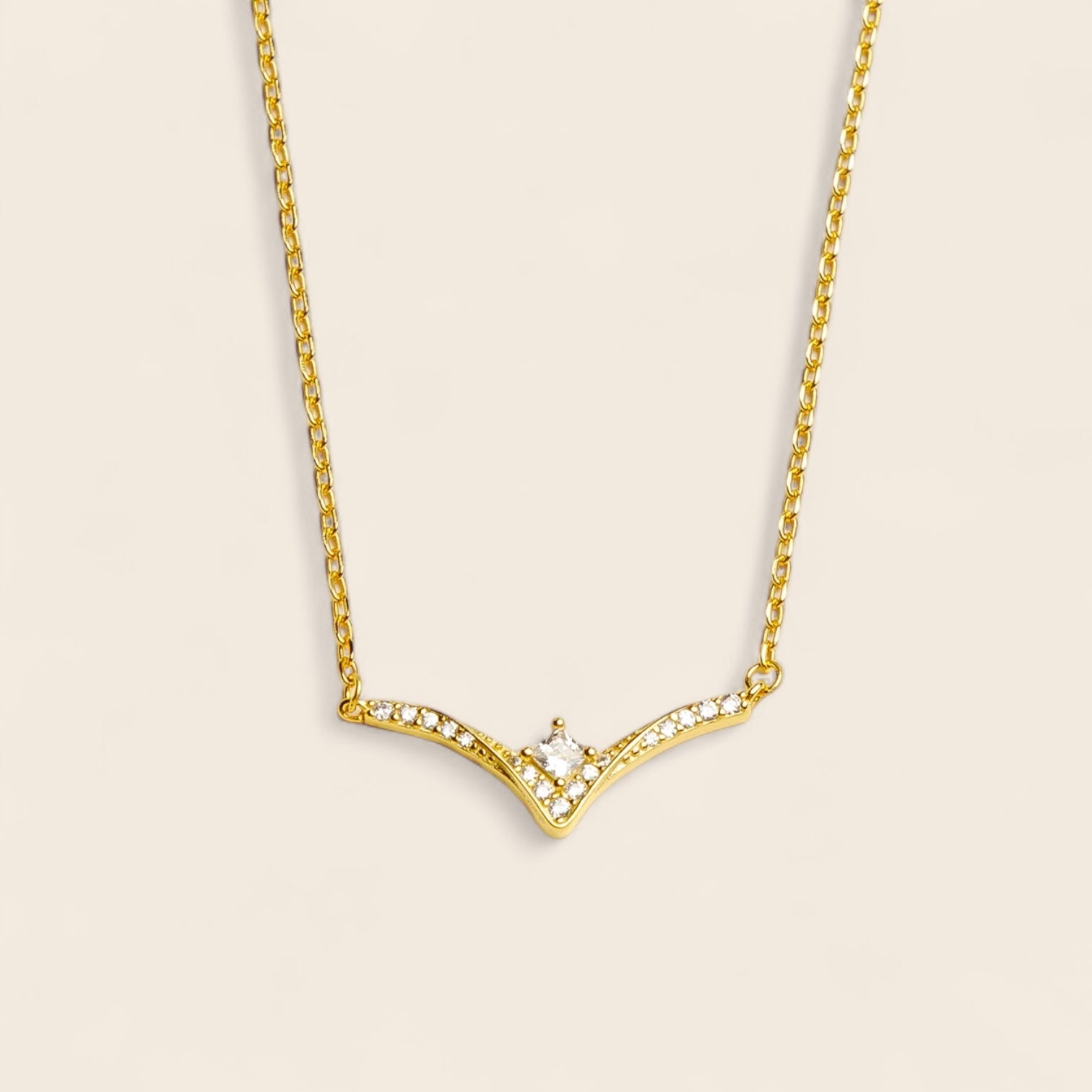 TIMELESS ELEGANCE – V-shaped necklace with sparkling zirconias, made of 925 silver 18K gold-plated