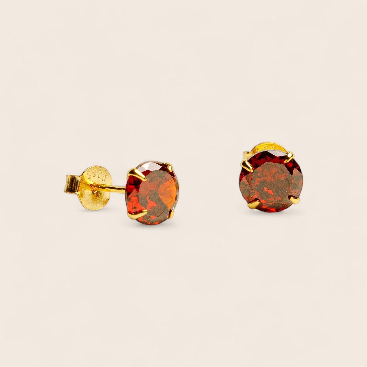 RUBY Studs – wine-red round earrings, made of 925 silver 18K gold-plated