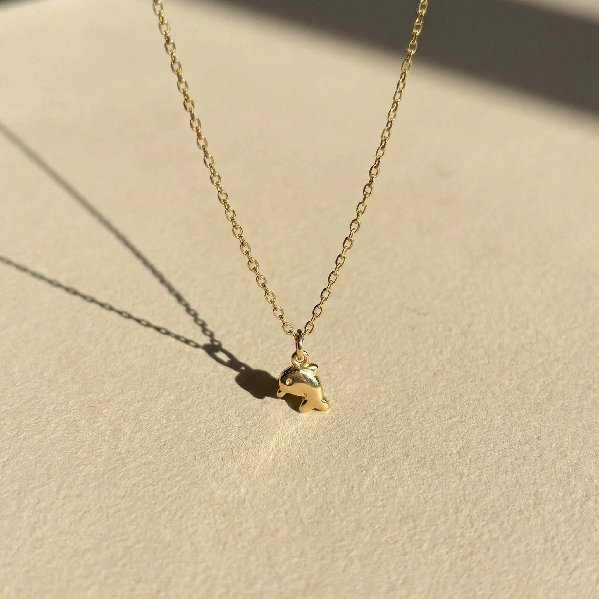 Halskette mit Delphin-Anhänger aus 925 Silber 18K vergoldet - NINASIA