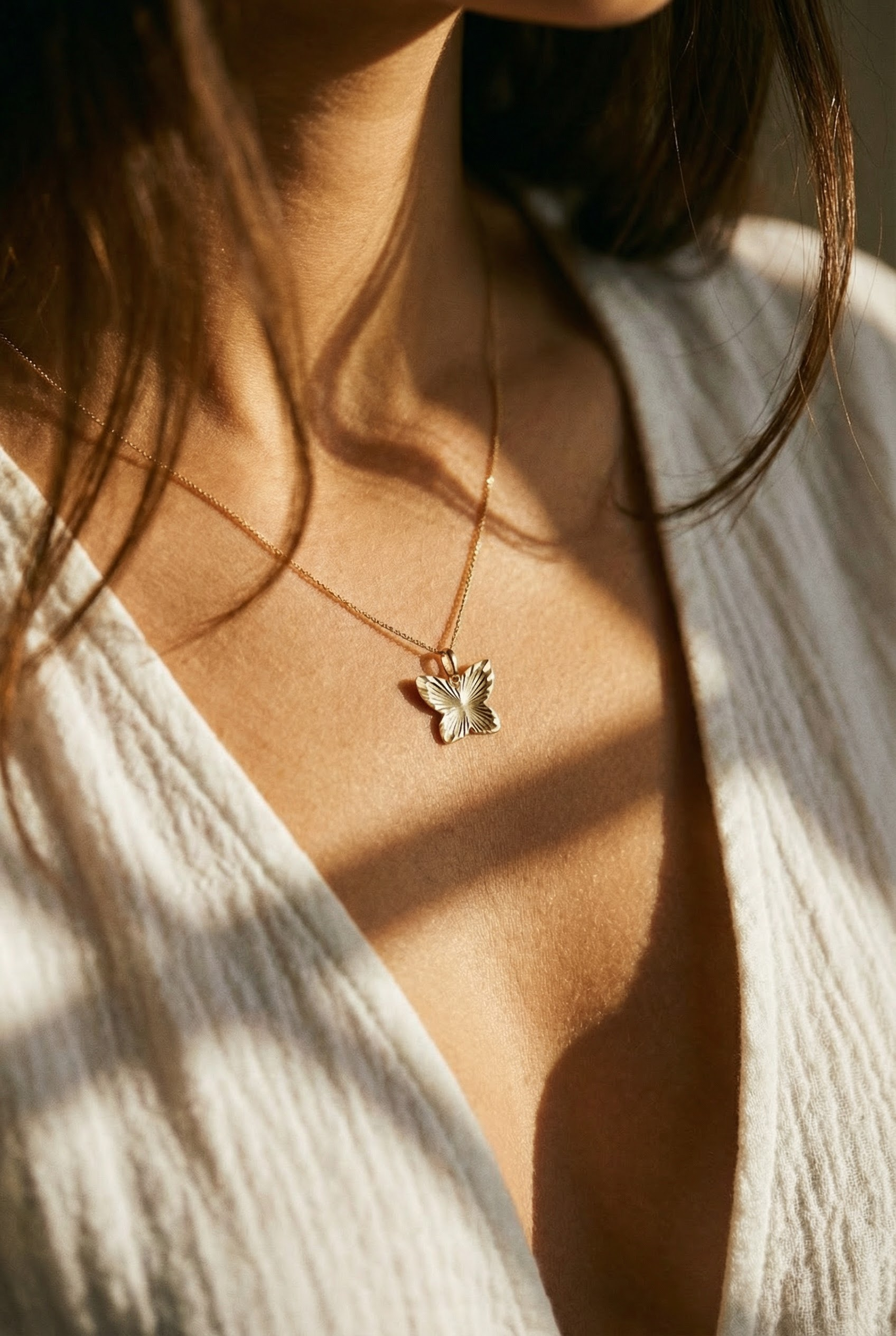 Schmetterling Anhänger „Metamorphose“ mit Halskette aus 925 Silber vergoldet - NINASIA