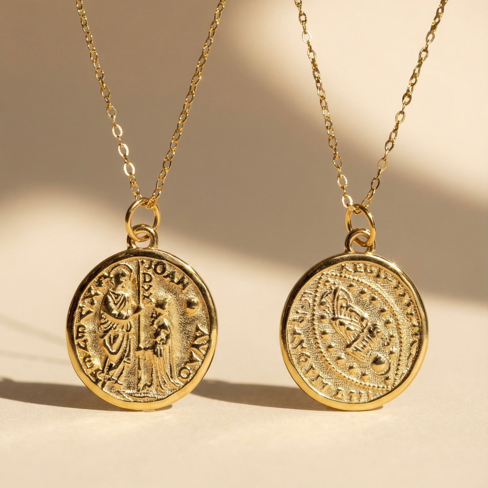 Zweiseitige Napoleon Coin Halskette mit diamantierter Ankerkette aus 925 Silber oder Silber vergoldet - NINASIA
