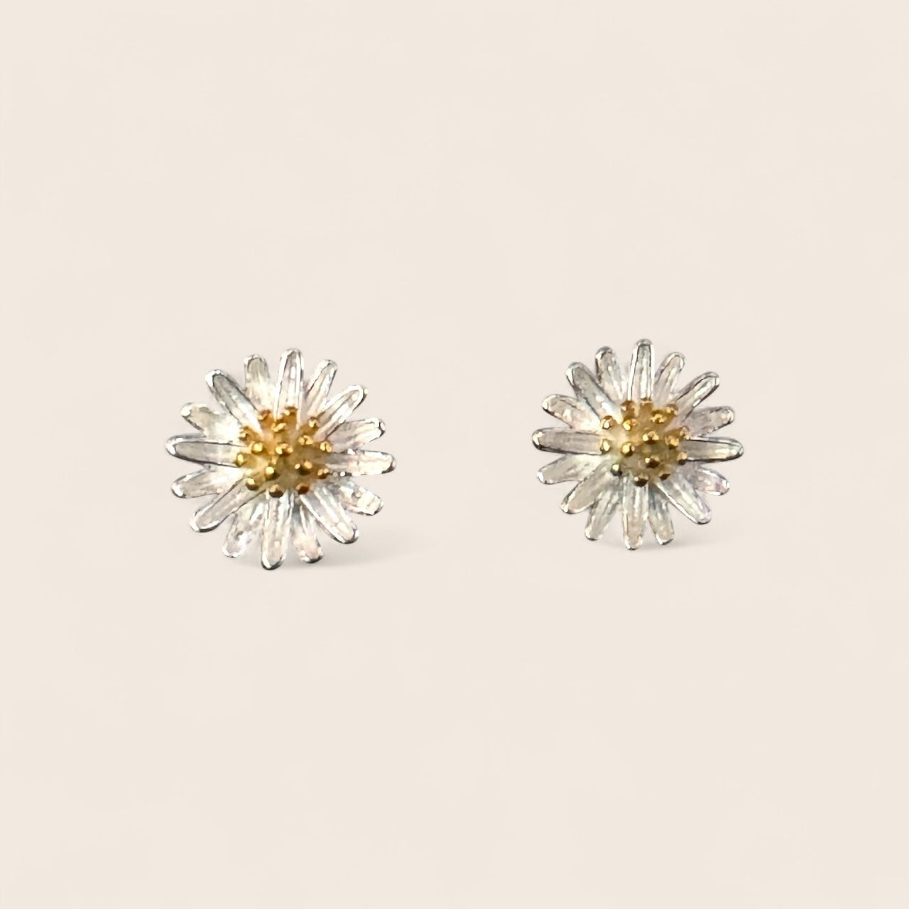 White Chrysanthemum Stud Earrings Flower Earrings 925 Silver