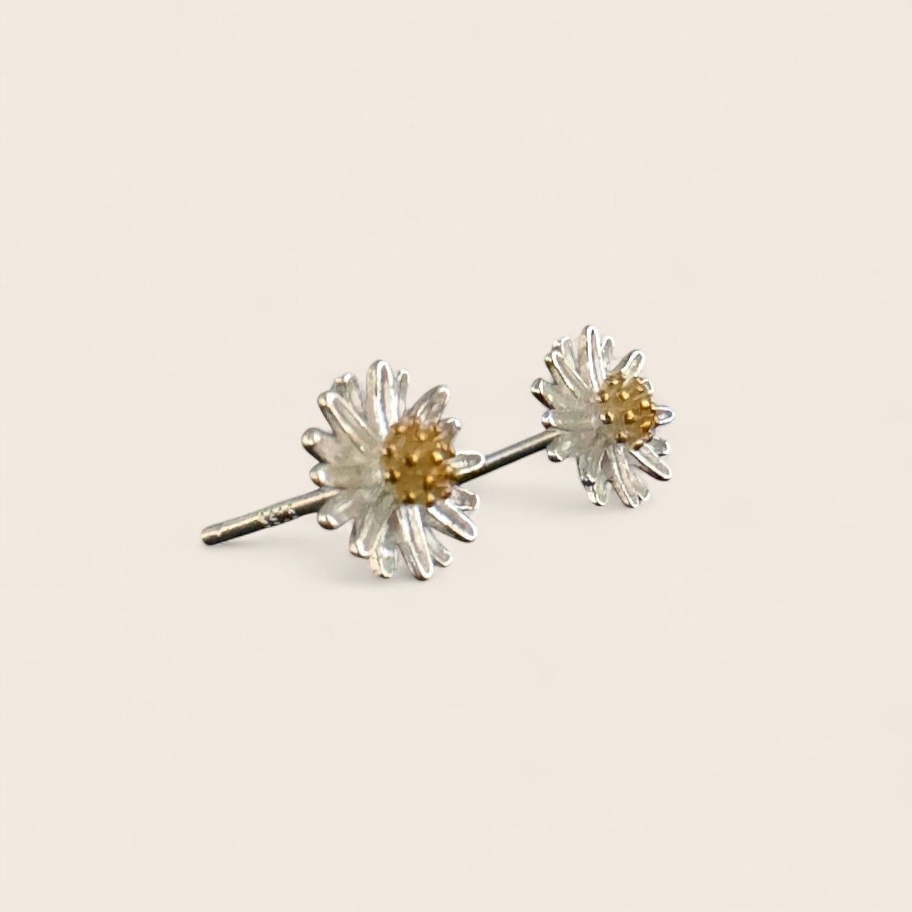 White Chrysanthemum Stud Earrings Flower Earrings 925 Silver
