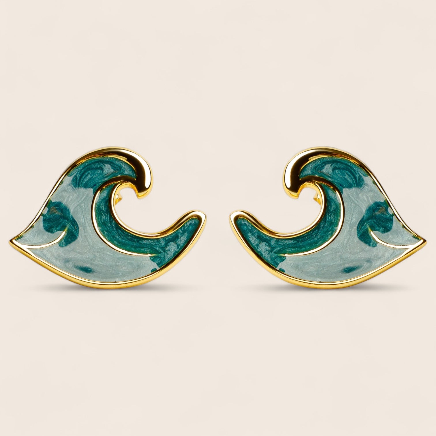 Ocean Dreams – ocean-inspired, handmade blue wave earrings made of 925 silver with 18k gold plating