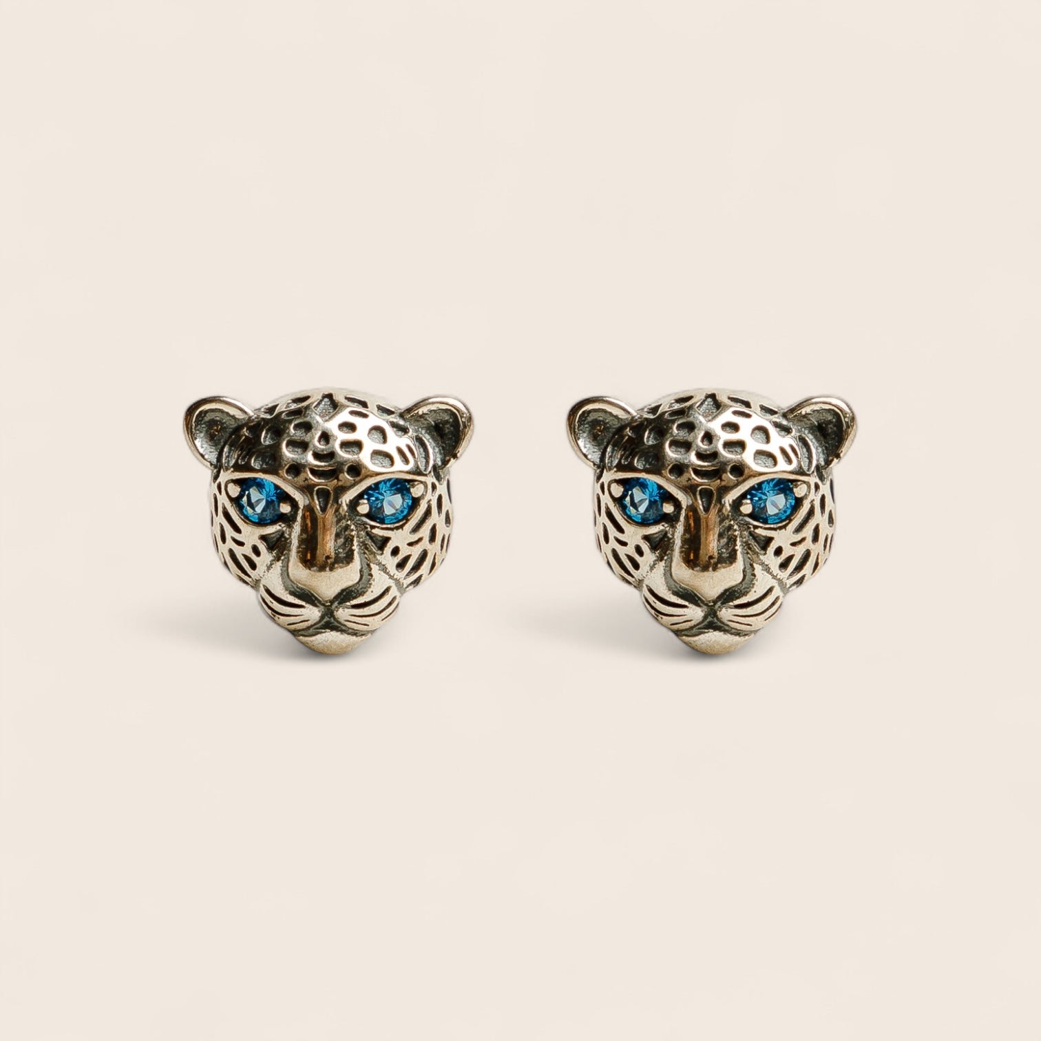Extravagant Snow Leopard stud earrings three-dimensional earrings made of 925 silver