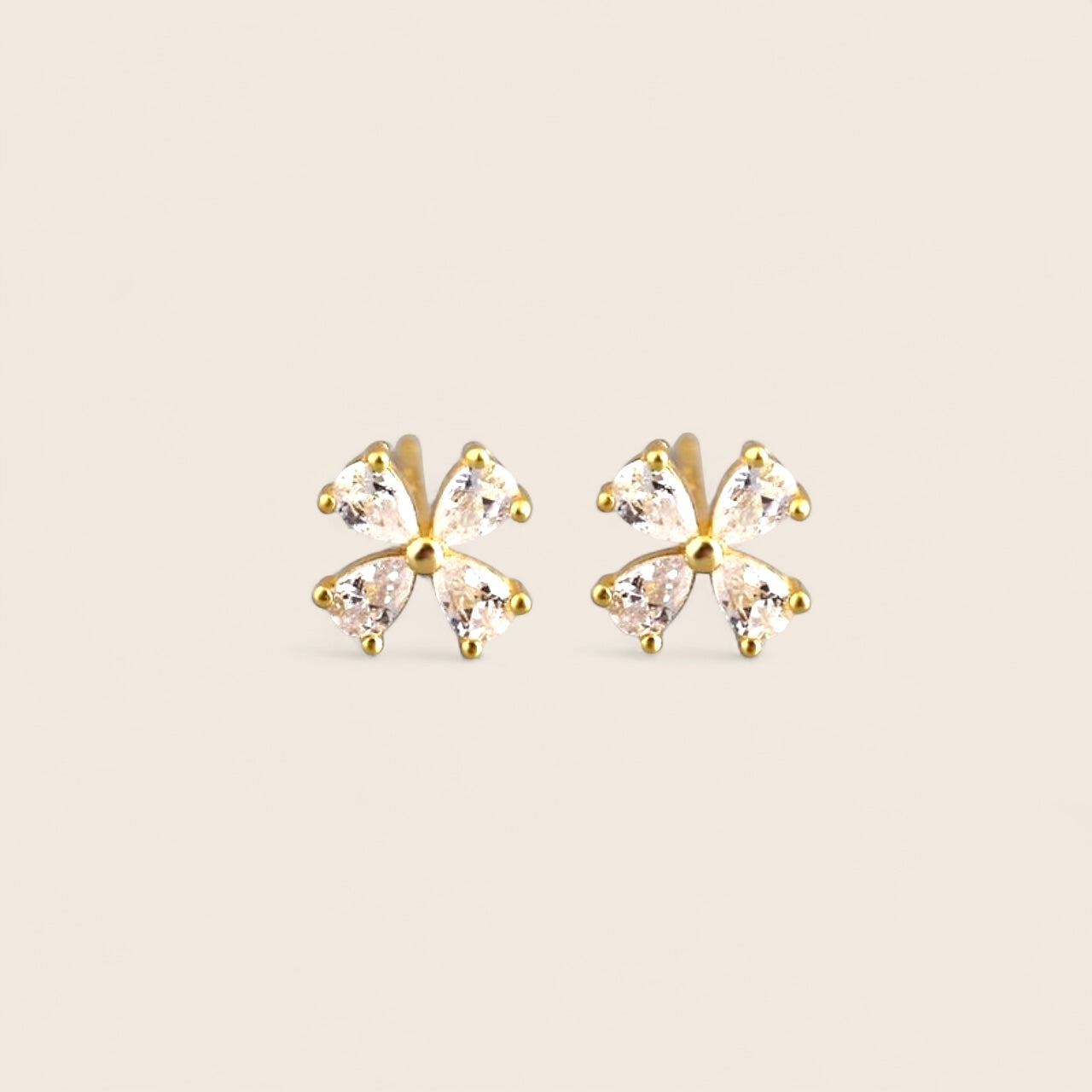 Dainty mini stud earrings boho flower clover with zirconia stones – 925 silver 18K gold-plated