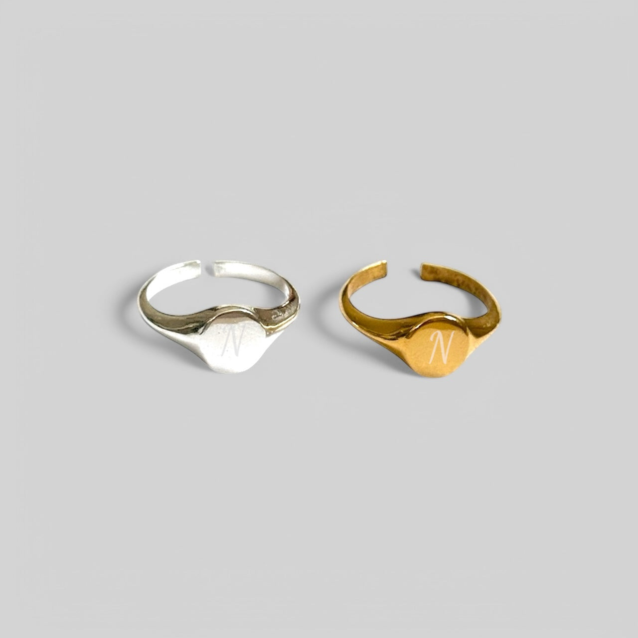Personalized signet ring with engraving – 925 silver and 18K gold-plated silver – initials, symbols and more
