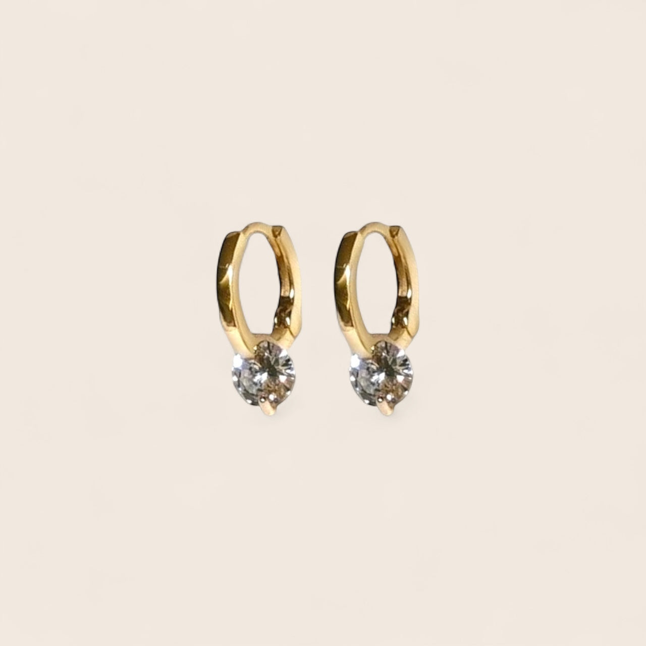 Classic sparkling zirconia hoop earrings made of 925 silver gold-plated